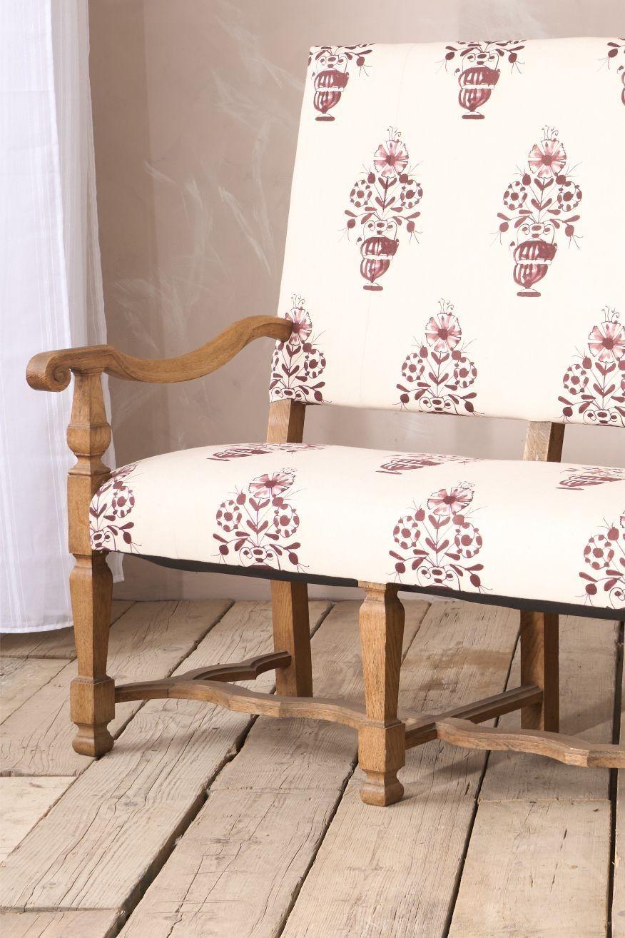 Banc en chêne français du XIXe siècle garni de Vaas par Emma Grant en vente 2