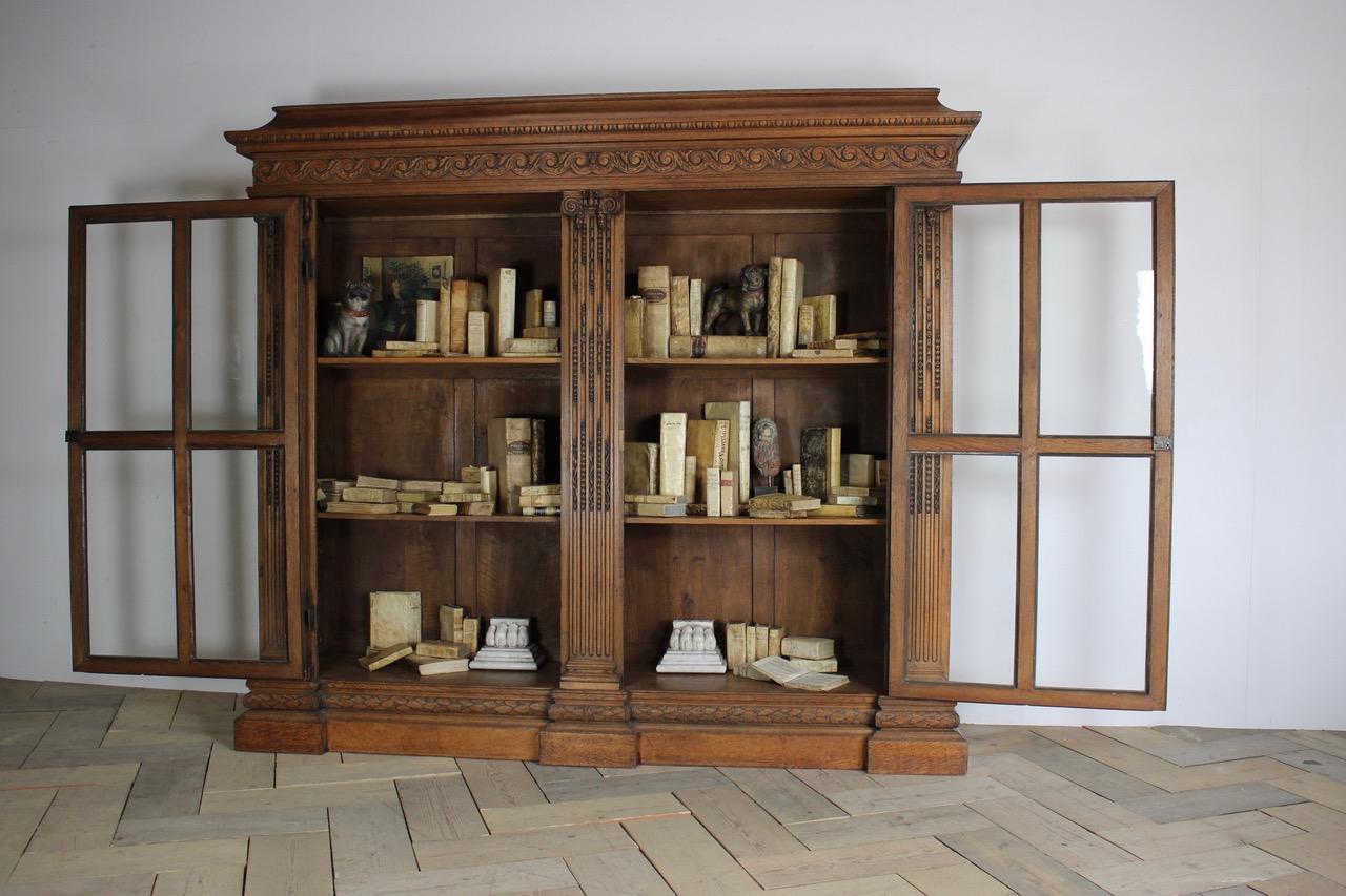 19th Century French Oak Bookcase In Good Condition For Sale In Gloucestershire, GB
