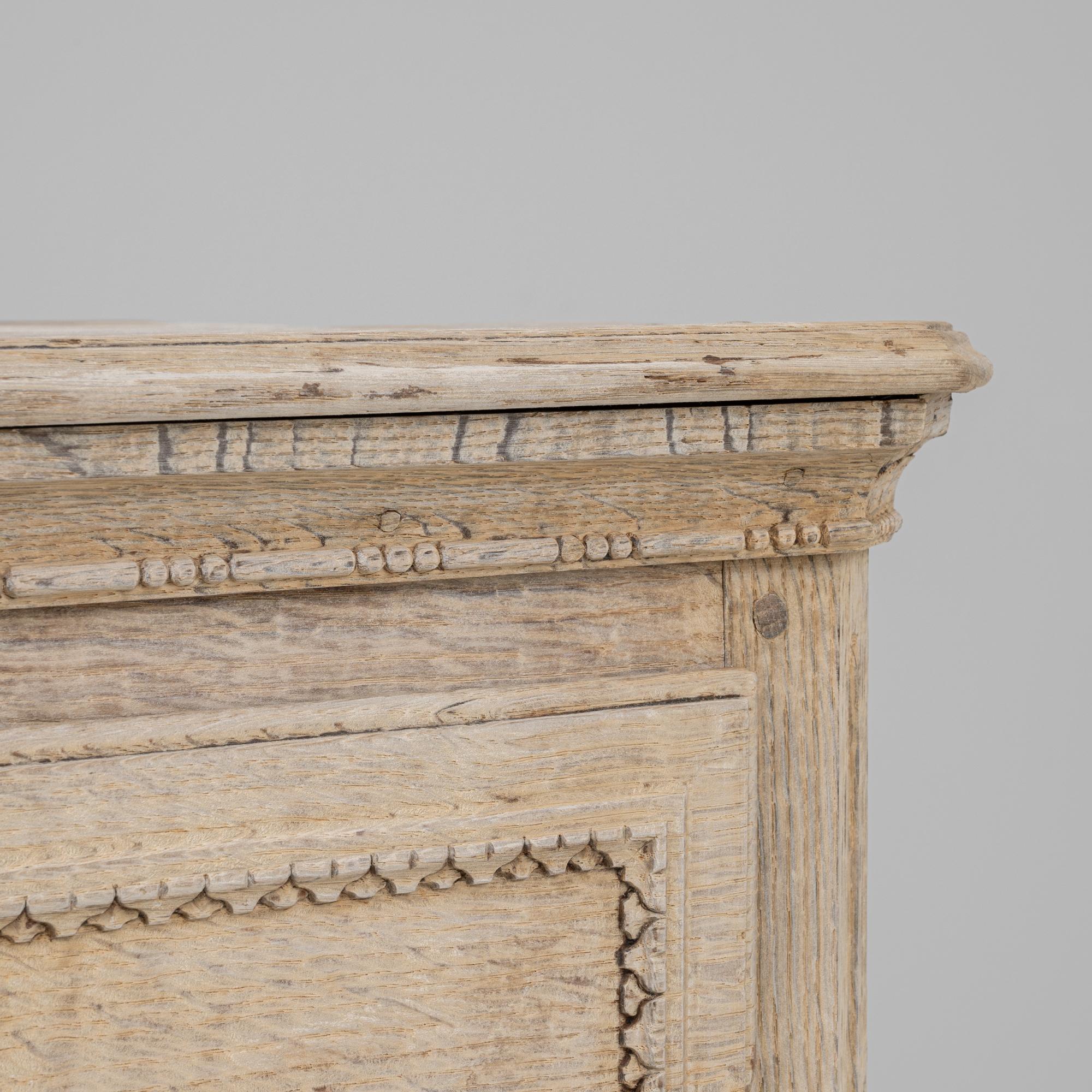 19th Century French Oak Buffet For Sale 6