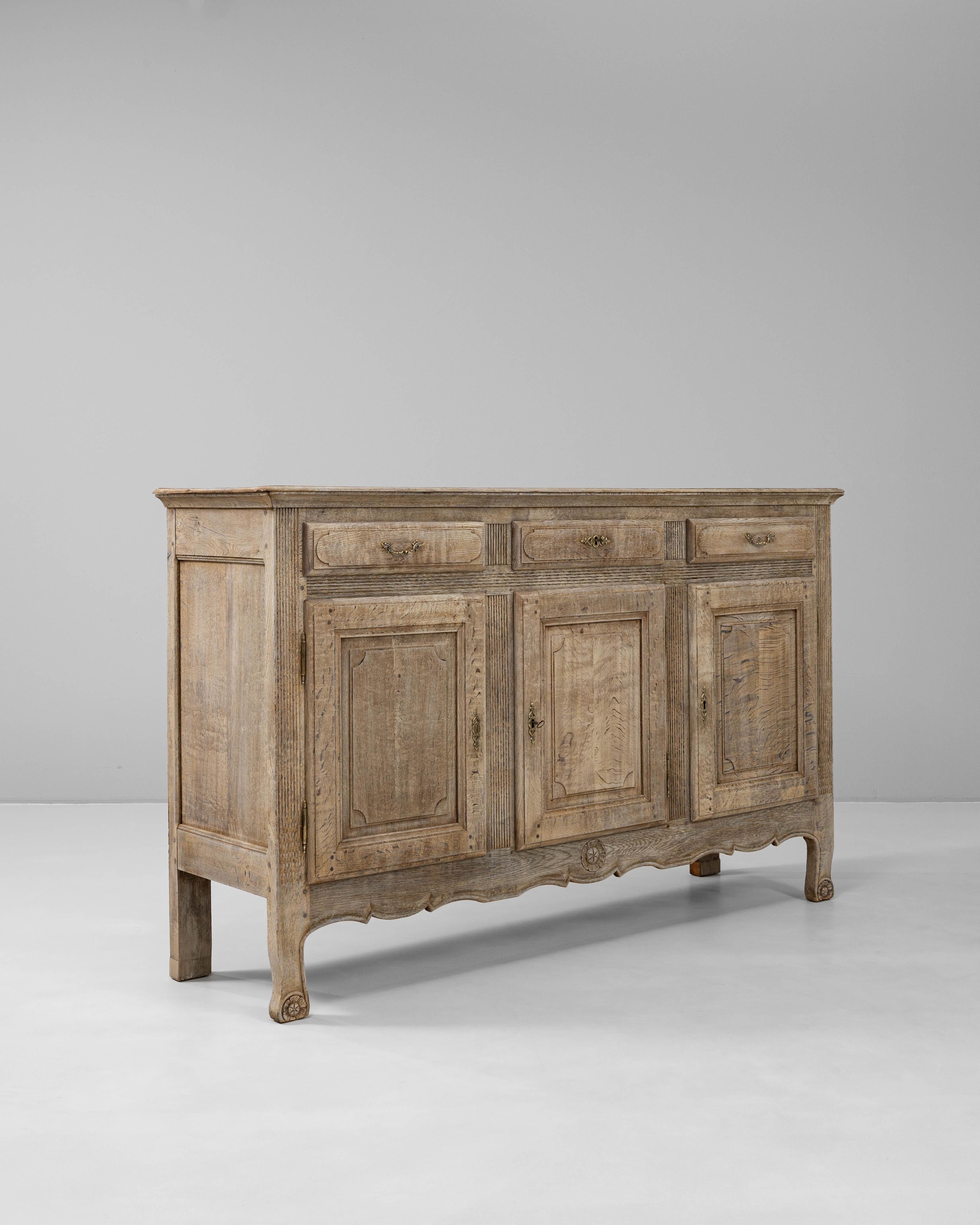 Quercia 19th Century French Oak Buffet in vendita
