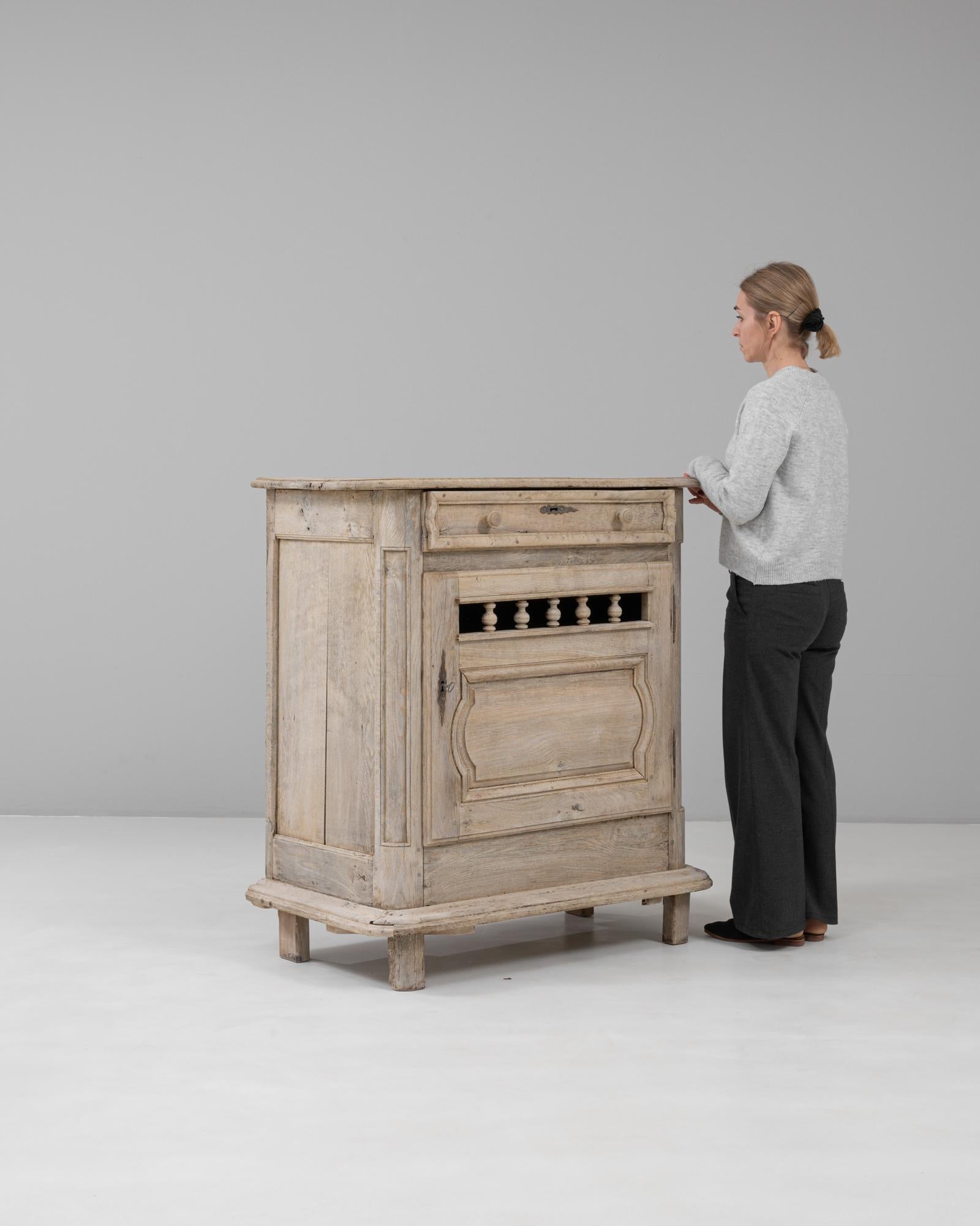 Französisches Eichenbuffet aus dem 19. im Angebot 2