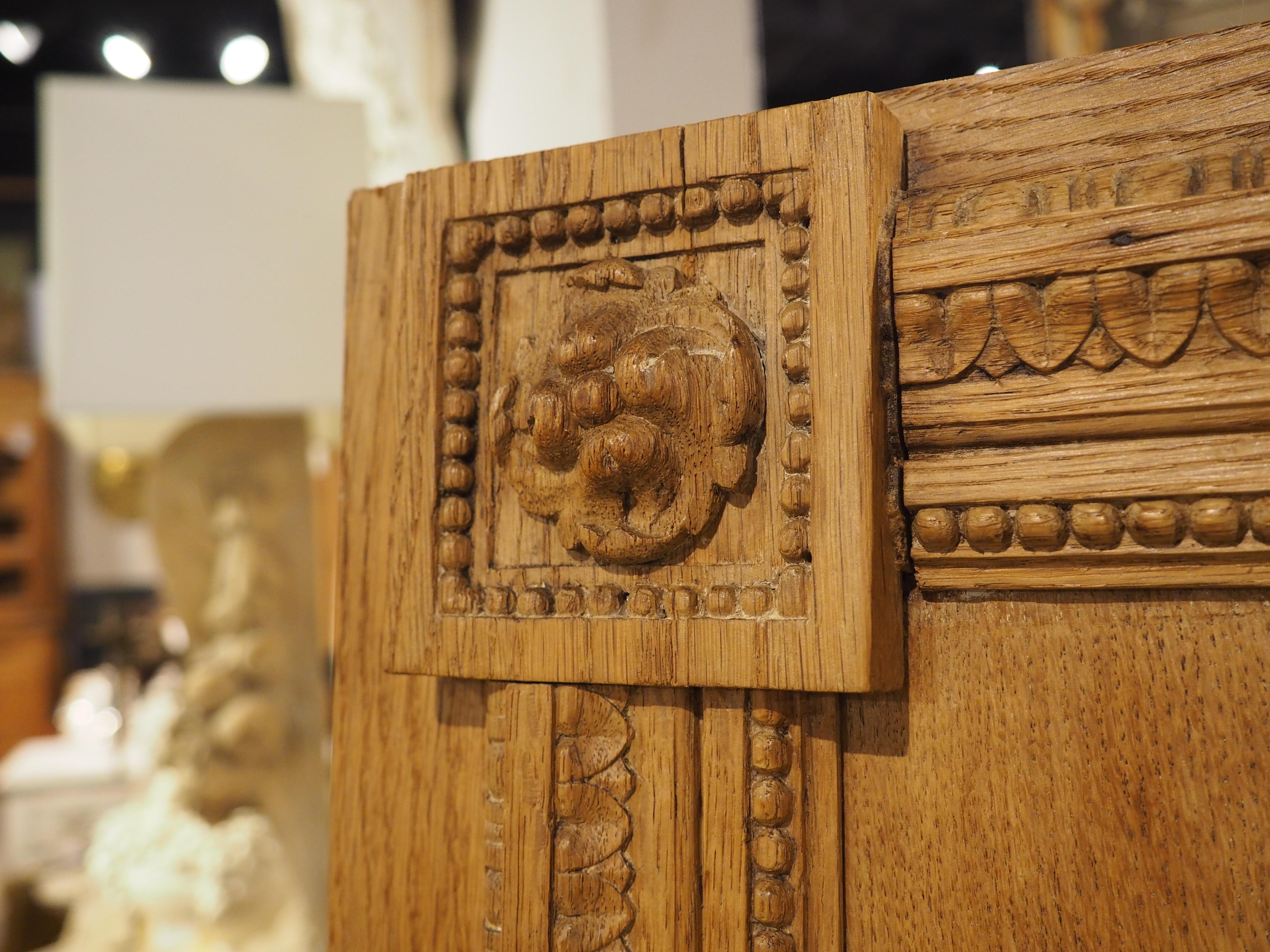 Specchio francese del XIX secolo in Oak intagliato in stile Luigi XVI per il Trofeo Musicale Trumeau in vendita 14