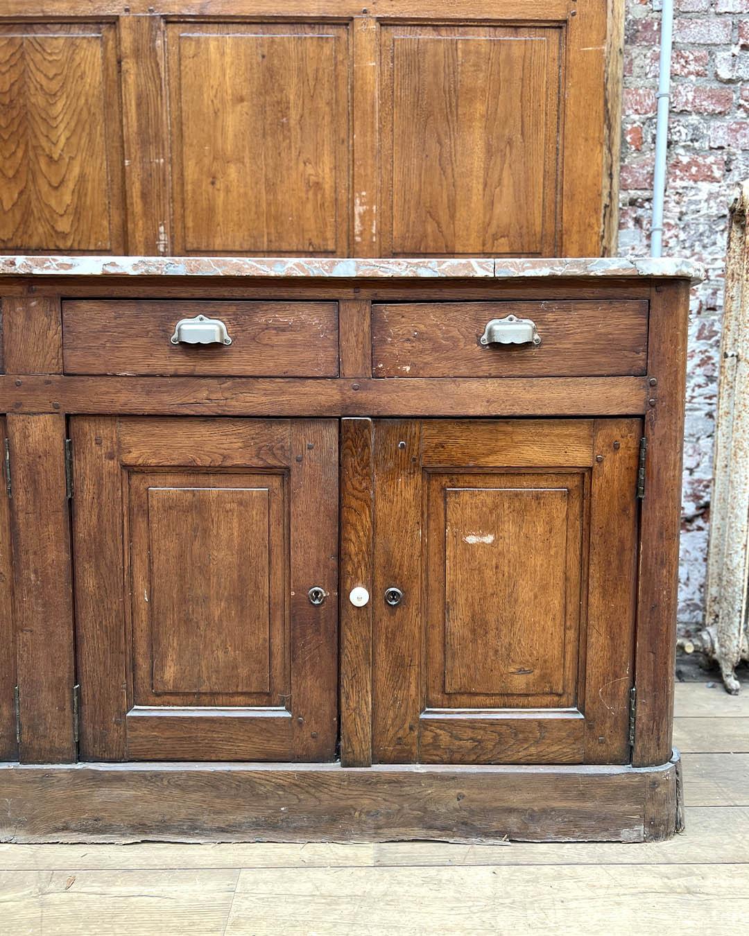Credenza Château in Oak francese del XIX secolo con piano in marmo in vendita 1