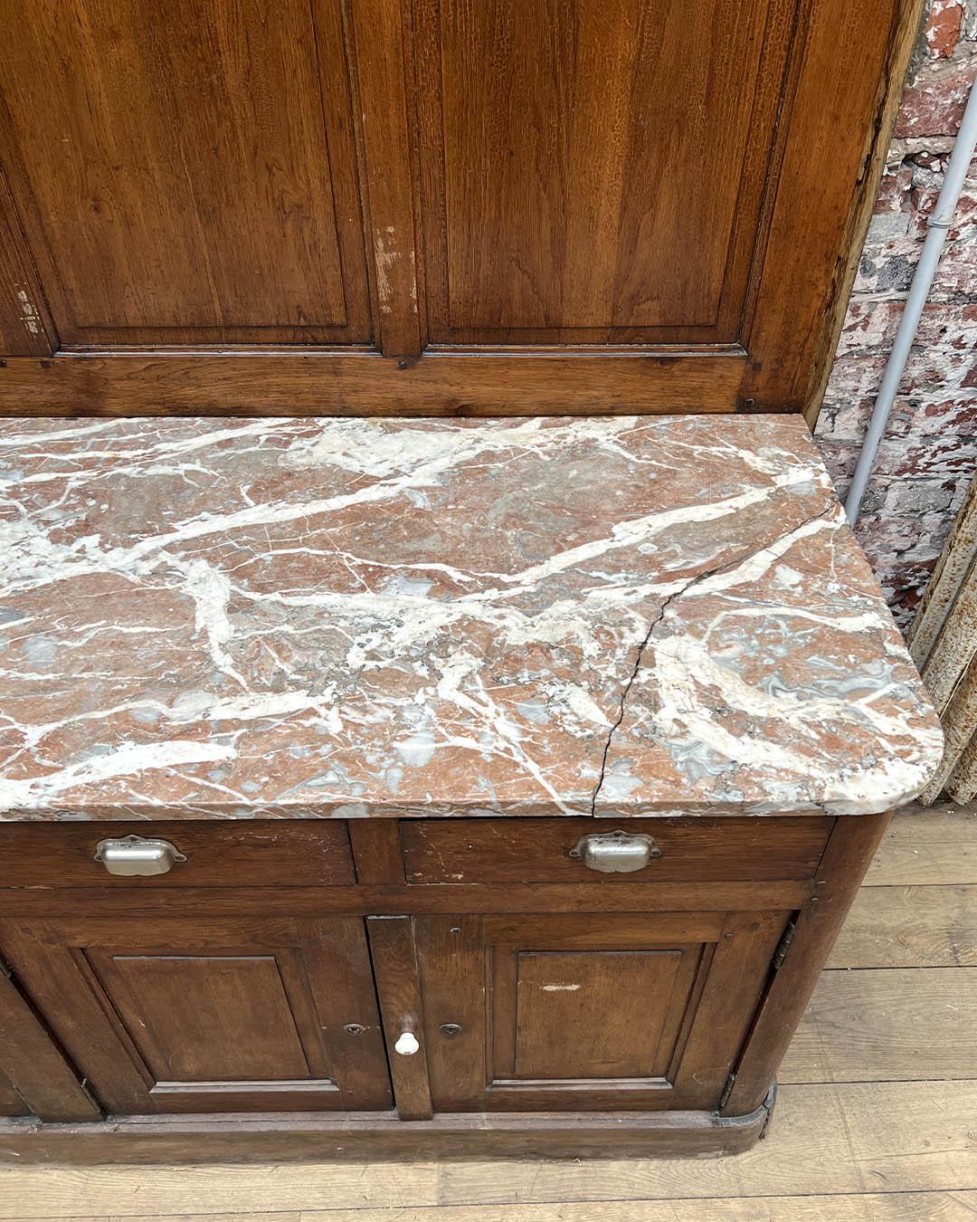 Credenza Château in Oak francese del XIX secolo con piano in marmo in vendita 4