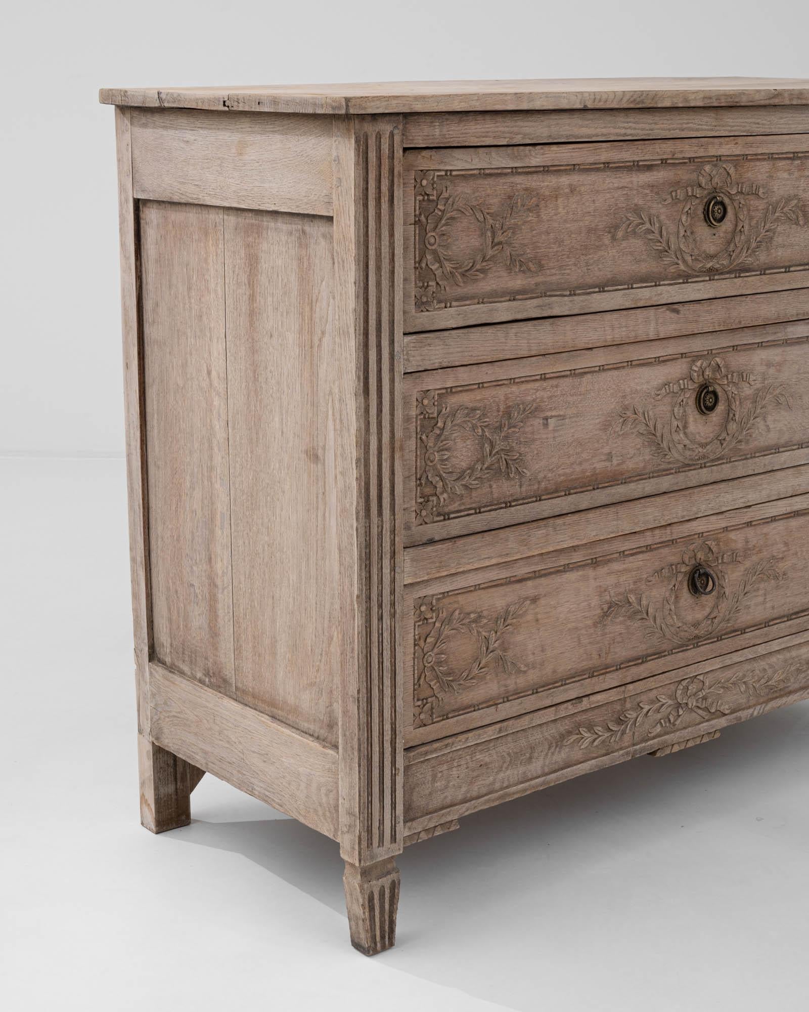 19th Century French Oak Chest of Drawers For Sale 5