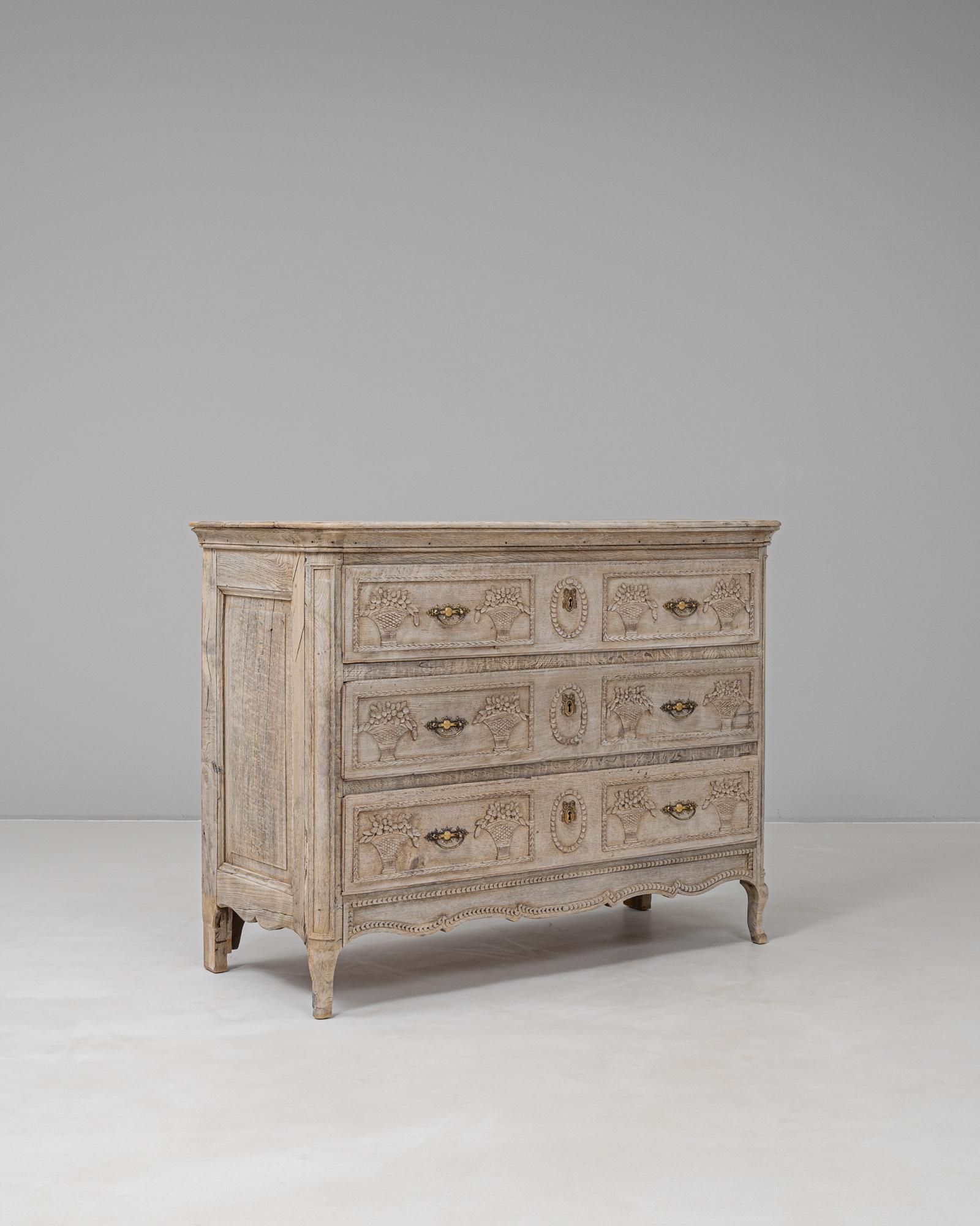19th Century French Oak Chest Of Drawers For Sale 1
