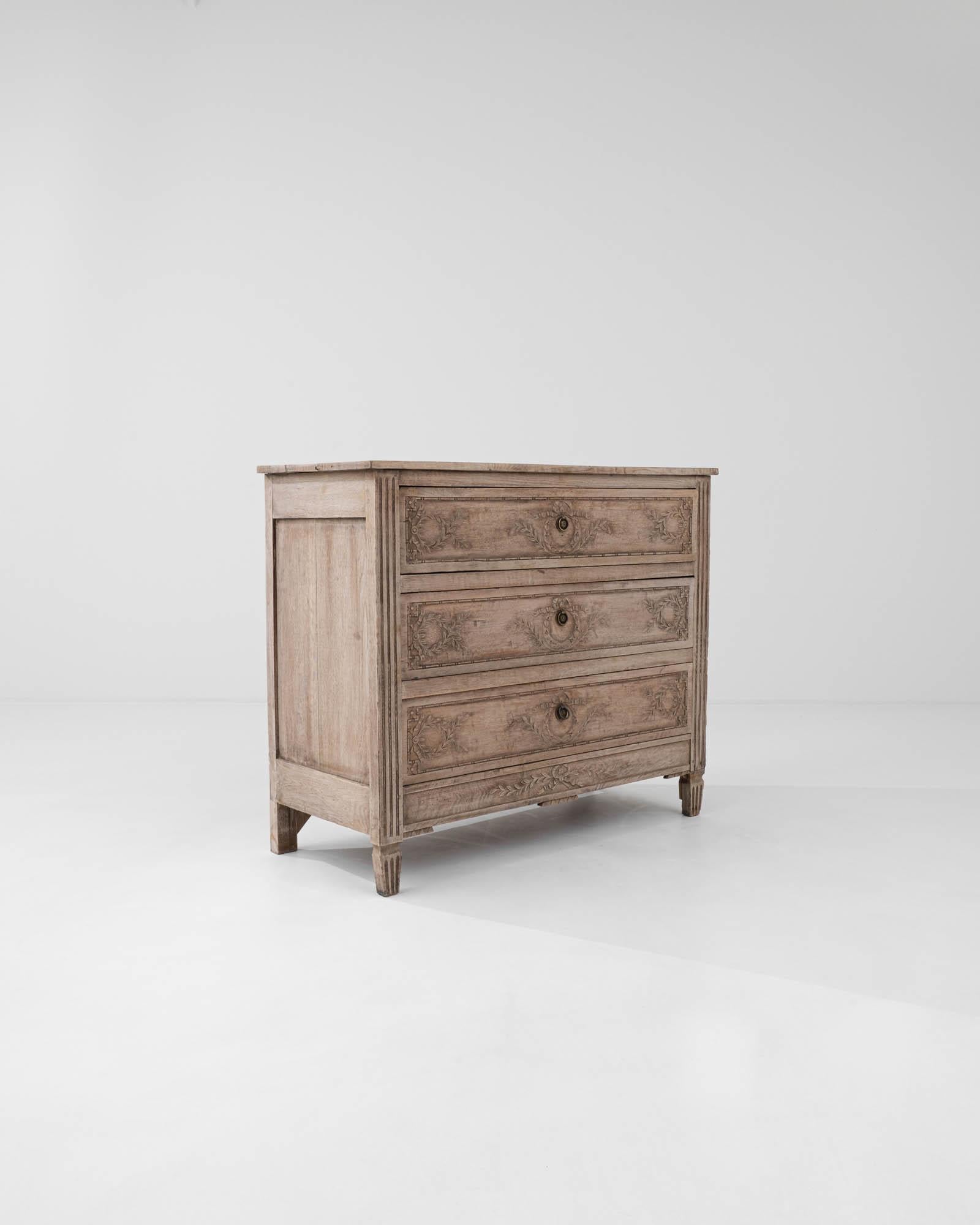 19th Century French Oak Chest of Drawers For Sale 1