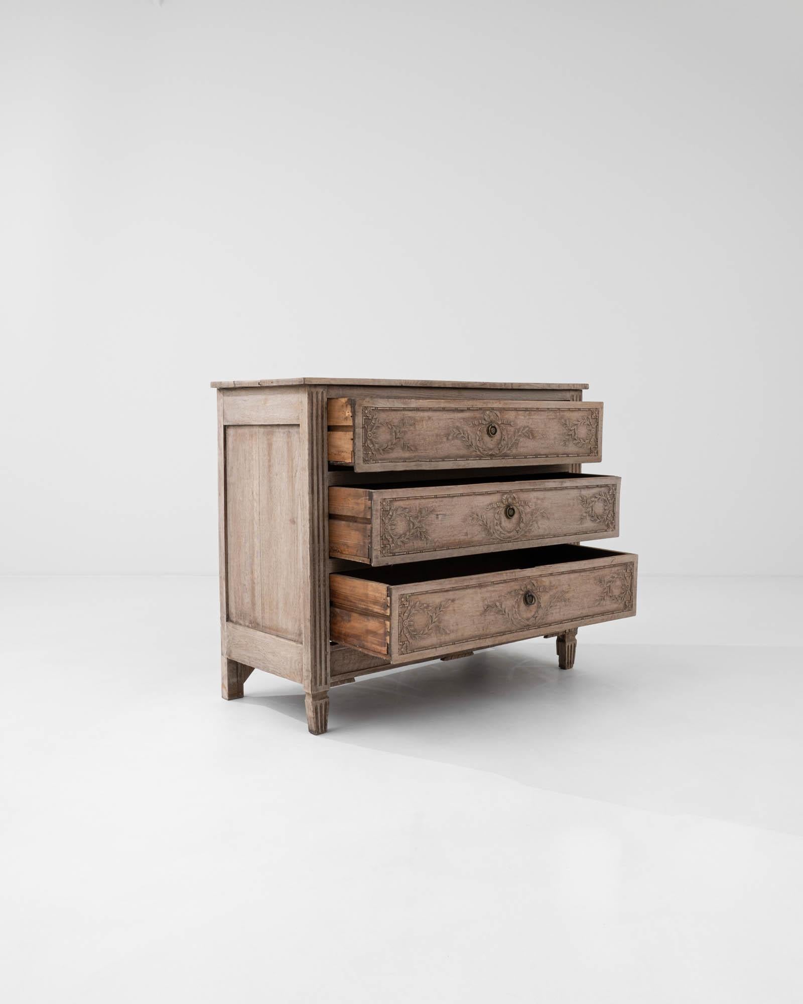 19th Century French Oak Chest of Drawers For Sale 3