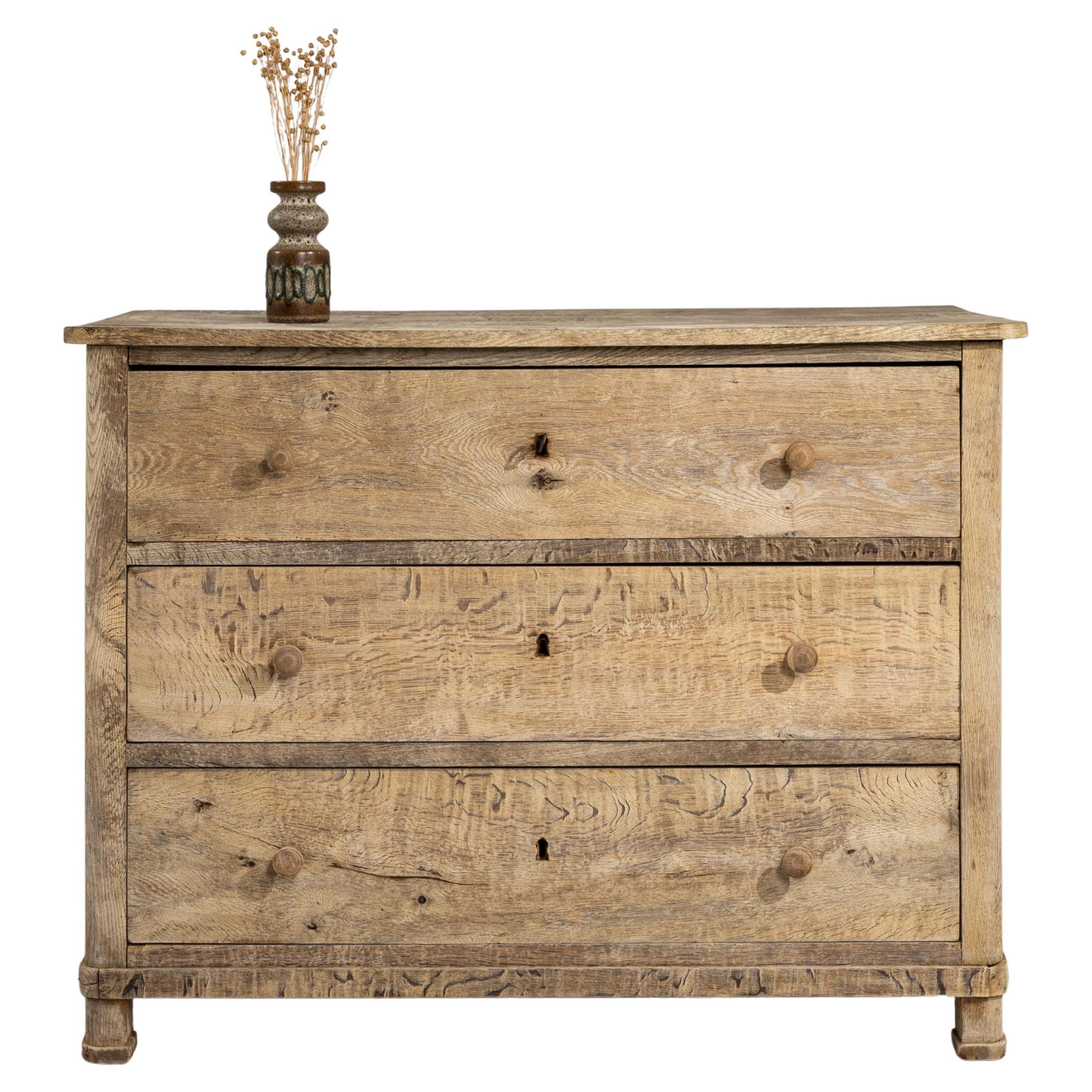 Commode en chêne français du 19ème siècle