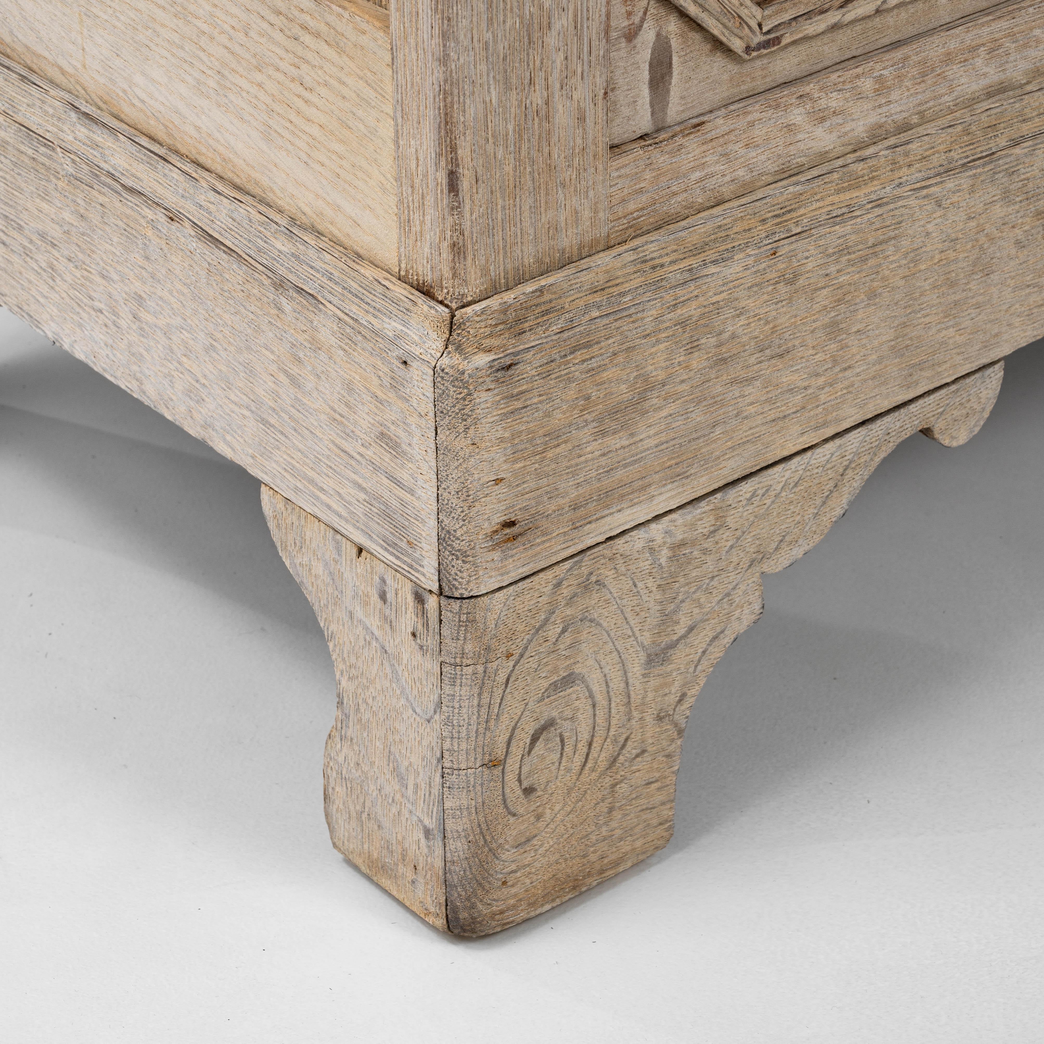 Commode en chêne français du 19ème siècle avec dessus en marbre en vente 6