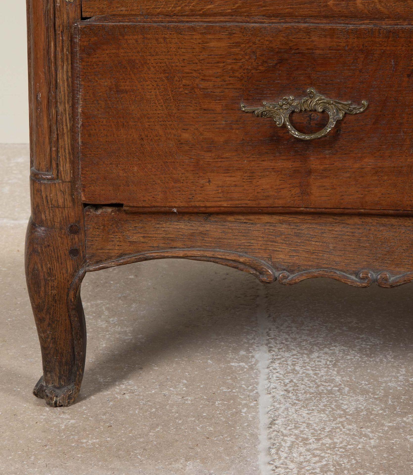 19th Century French Oak Commode For Sale 1