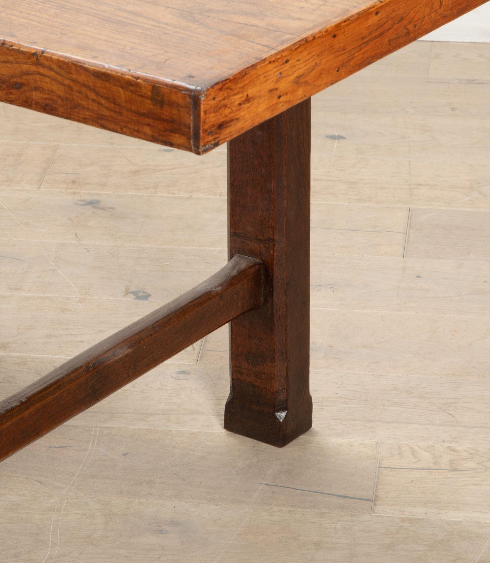 19th Century French Oak Country Farmhouse Table im Angebot 1