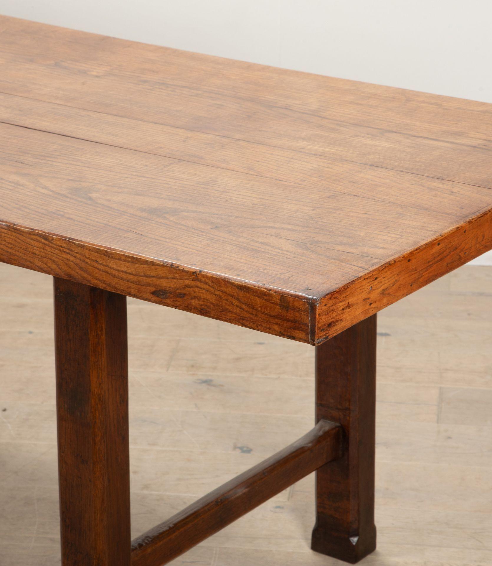 19th Century French Oak Country Farmhouse Table im Angebot 2