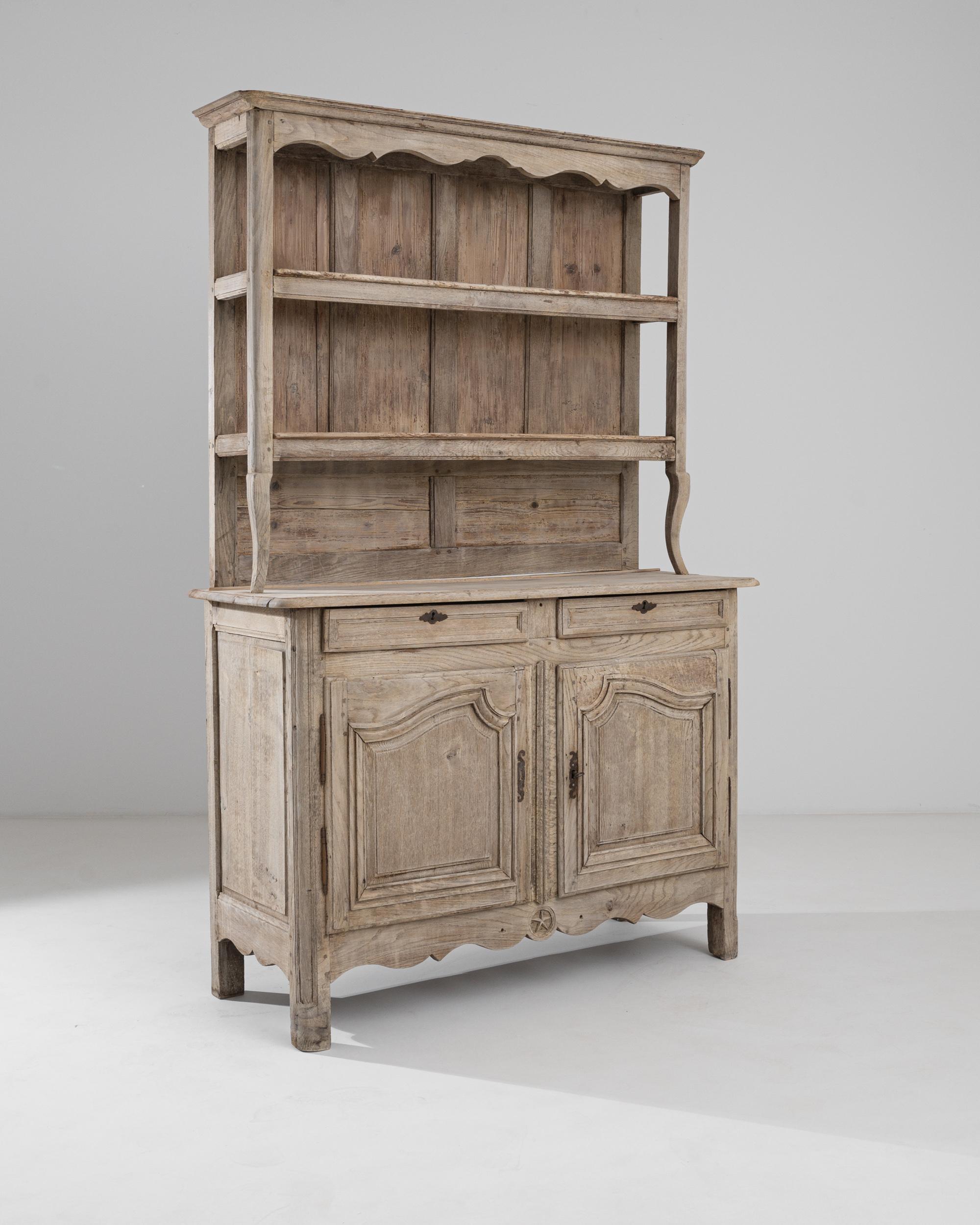 19th Century French Oak Cupboard In Good Condition In High Point, NC