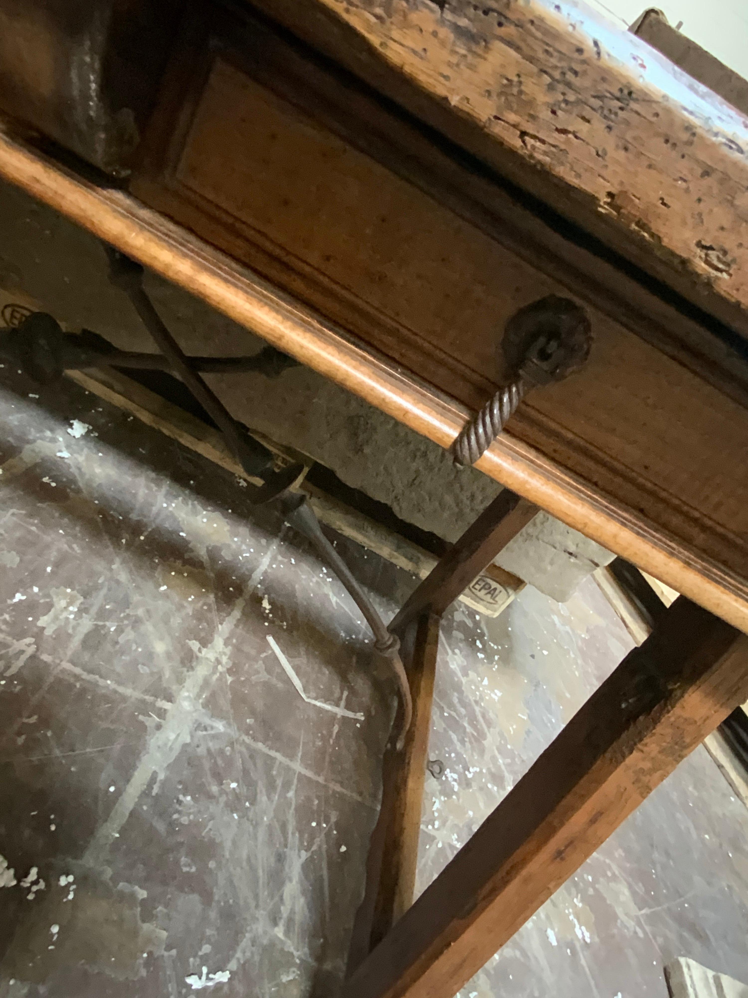 19th Century French Oak Desk In Good Condition In Dallas, TX