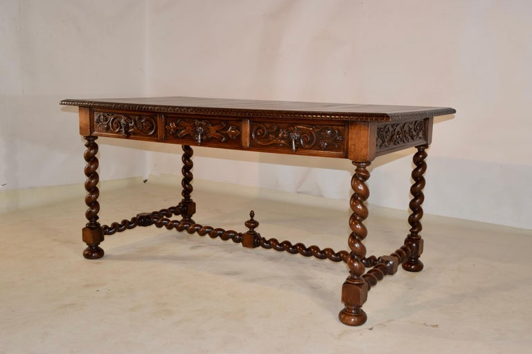 19th Century French Oak Desk For Sale 3