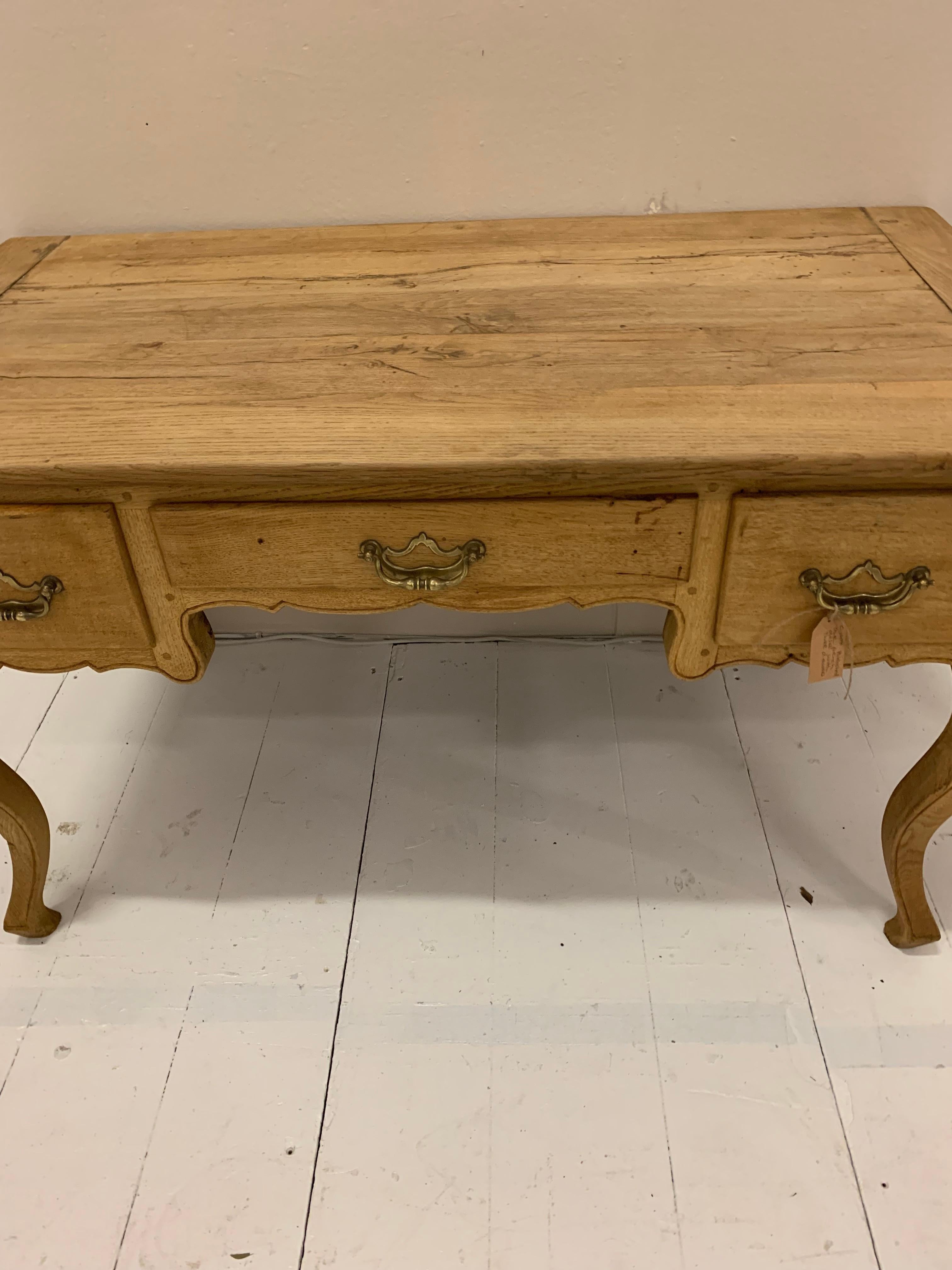 19th Century French Oak Desk For Sale 4