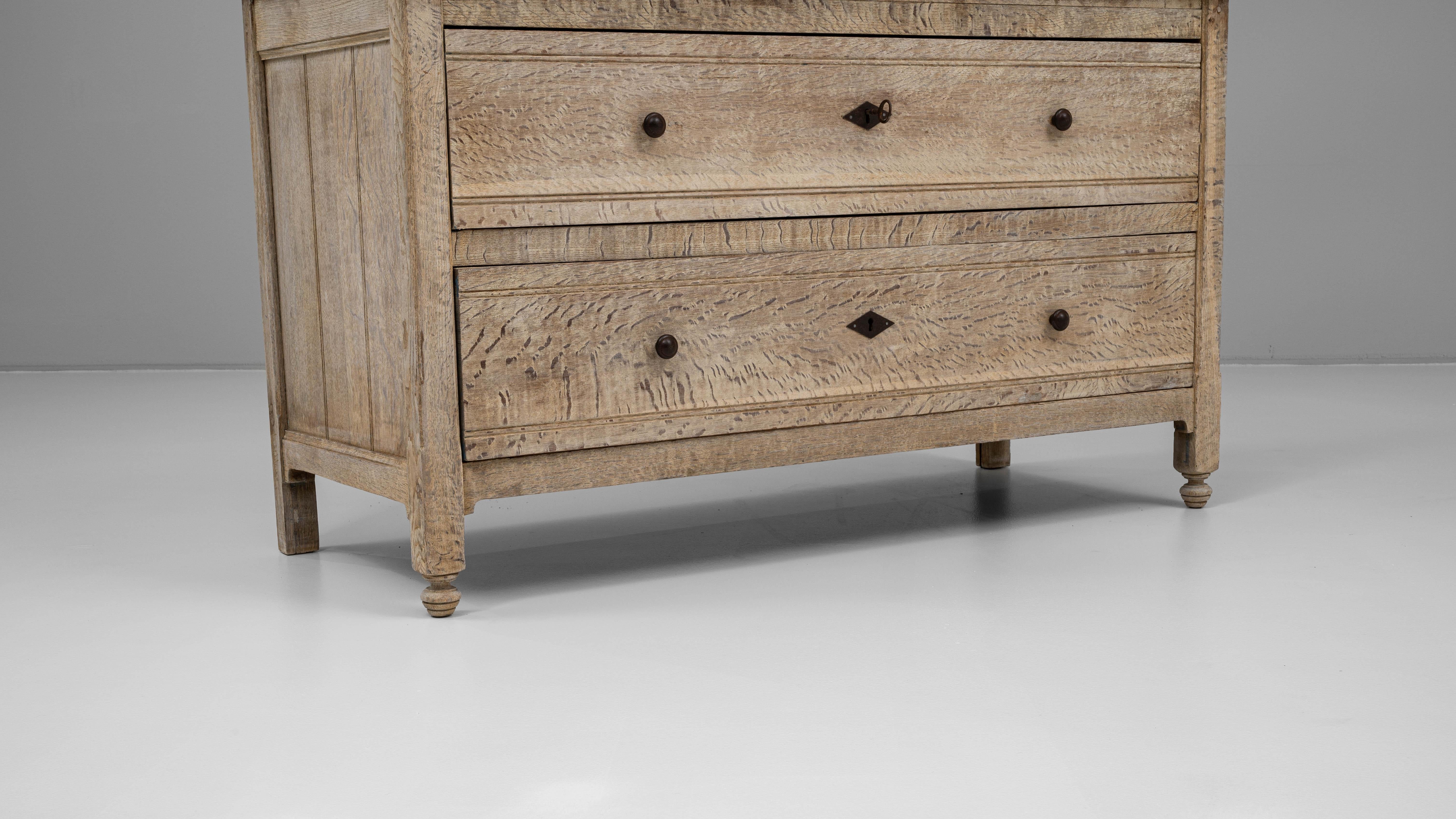 19th Century French Oak Display Cabinet For Sale 8