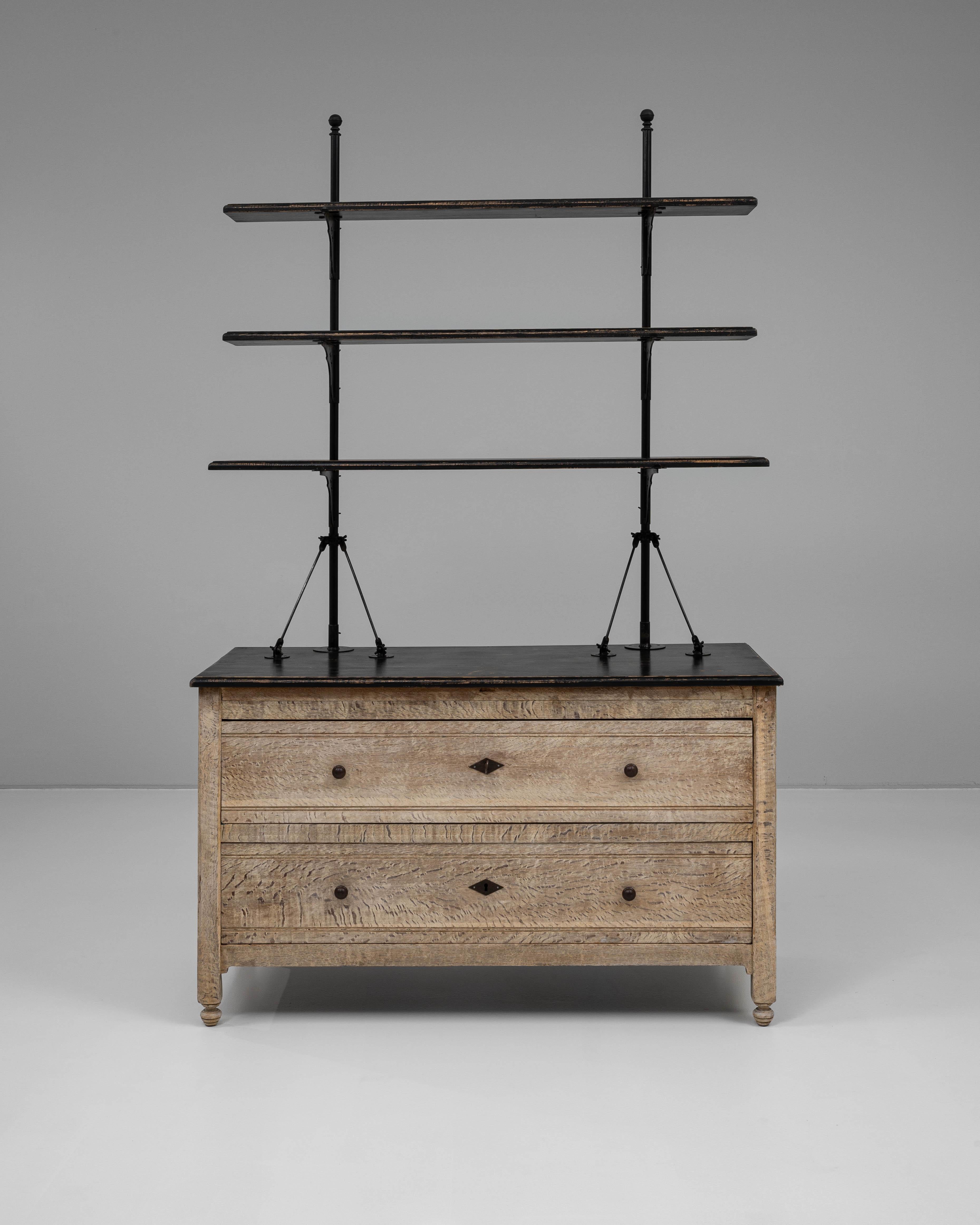 19th Century French Oak Display Cabinet In Good Condition For Sale In High Point, NC