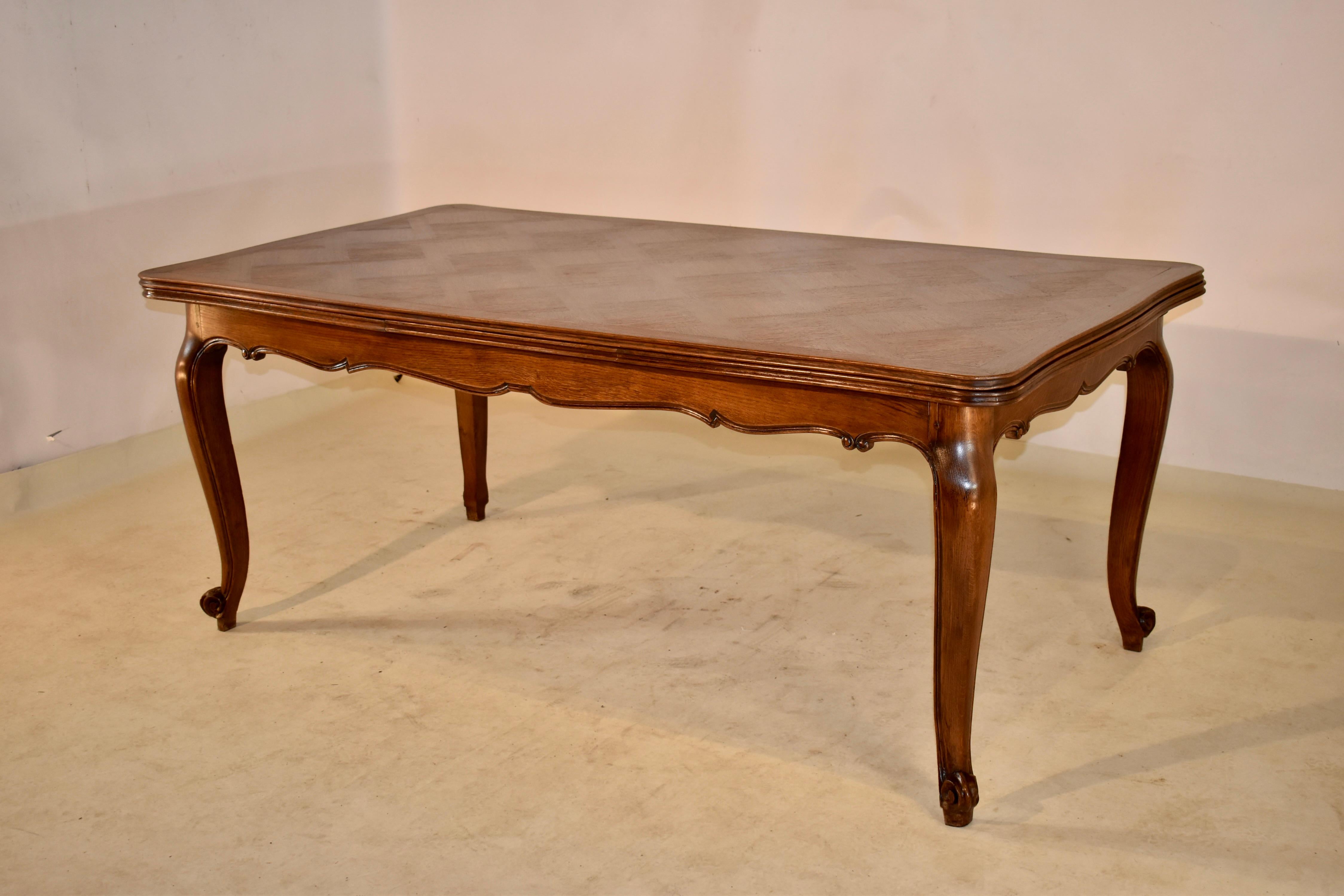 19th Century, French, Oak Draw-Leaf Table  In Good Condition In High Point, NC