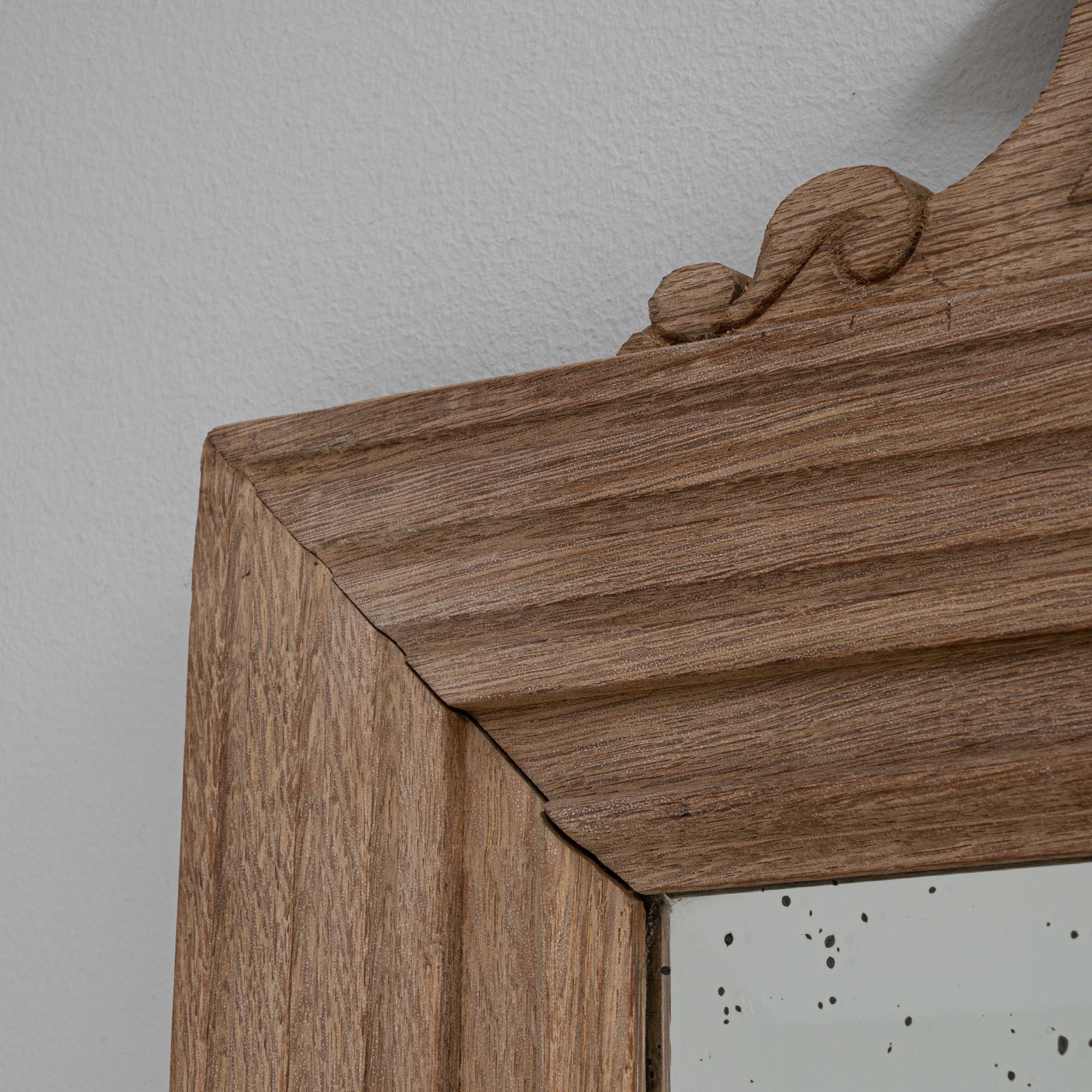 Specchio francese del XIX secolo in Oak con dettagli intagliati in vendita 6