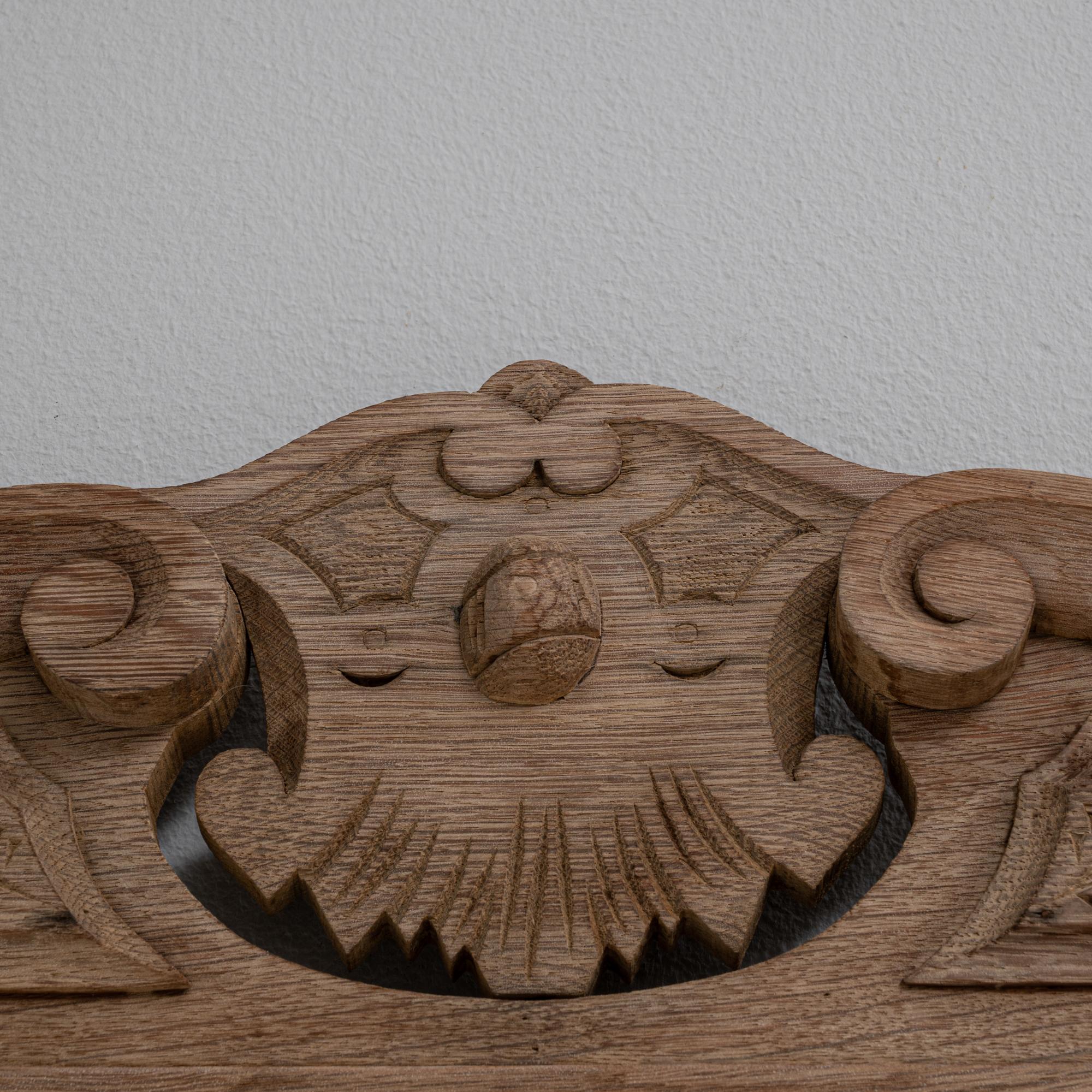 Francese Specchio francese del XIX secolo in Oak con dettagli intagliati in vendita