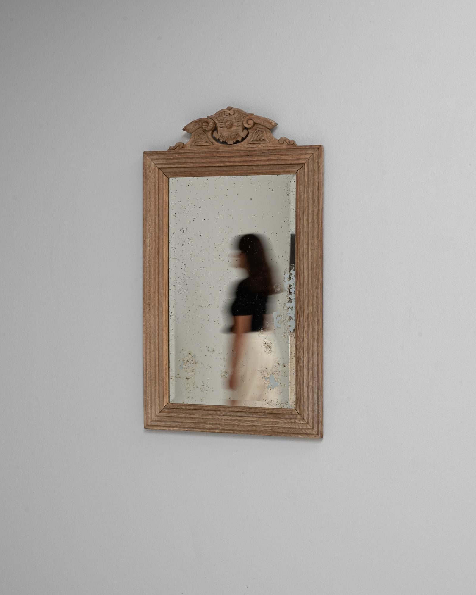 Specchio francese del XIX secolo in Oak con dettagli intagliati in vendita 3