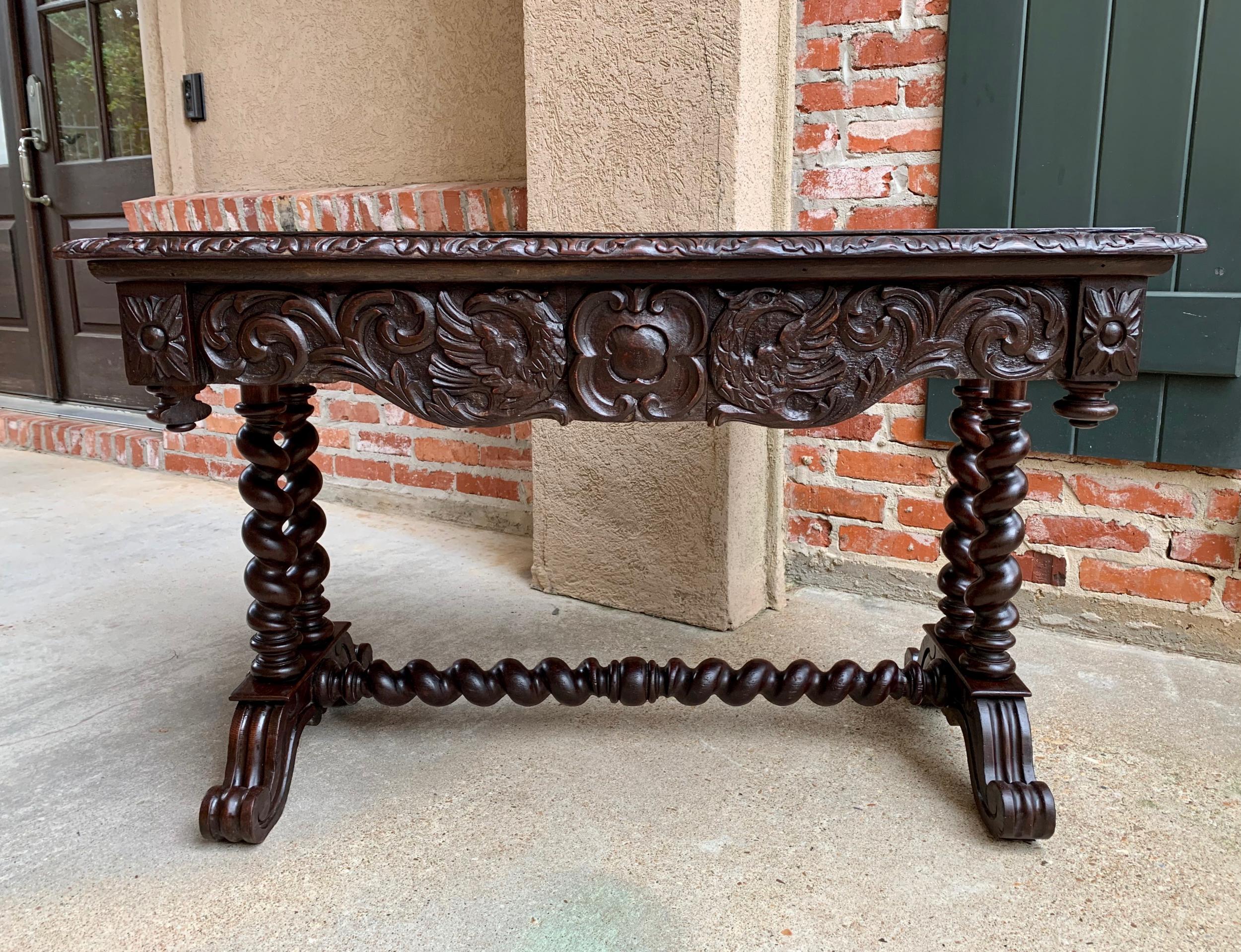 XIXe siècle Ancienne table console de bibliothèque en chêne français style Louis XIII à torsion d'orge en vente