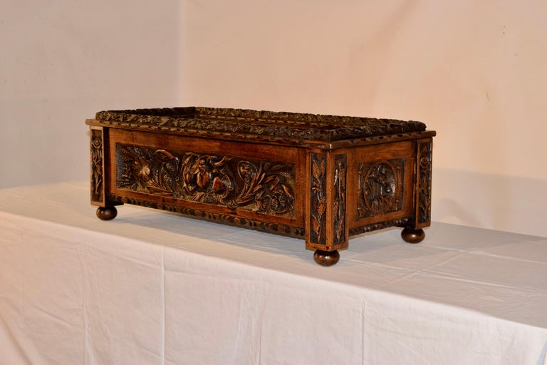 Black Forest 19th Century French Oak Planter For Sale