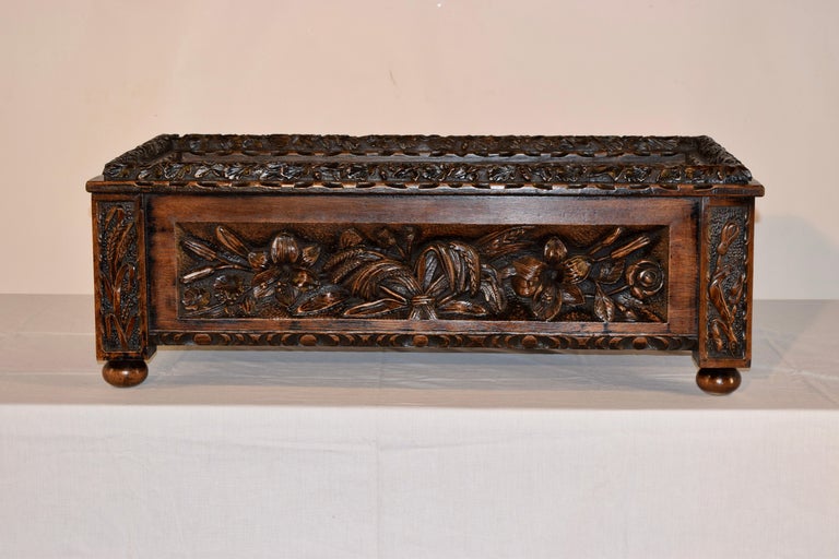 19th Century French Oak Planter For Sale 2
