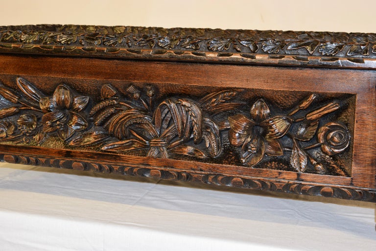 19th Century French Oak Planter For Sale 4