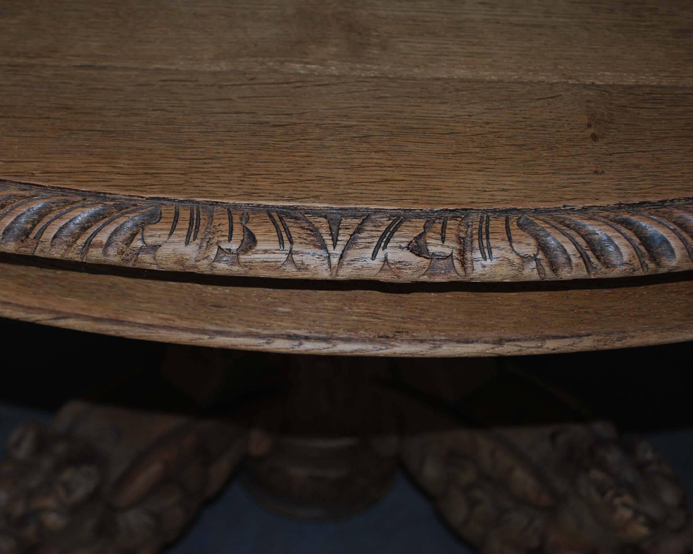 Hand-Carved 19th Century French Oak Renaissance Oval Hunt or Foxes Head Table