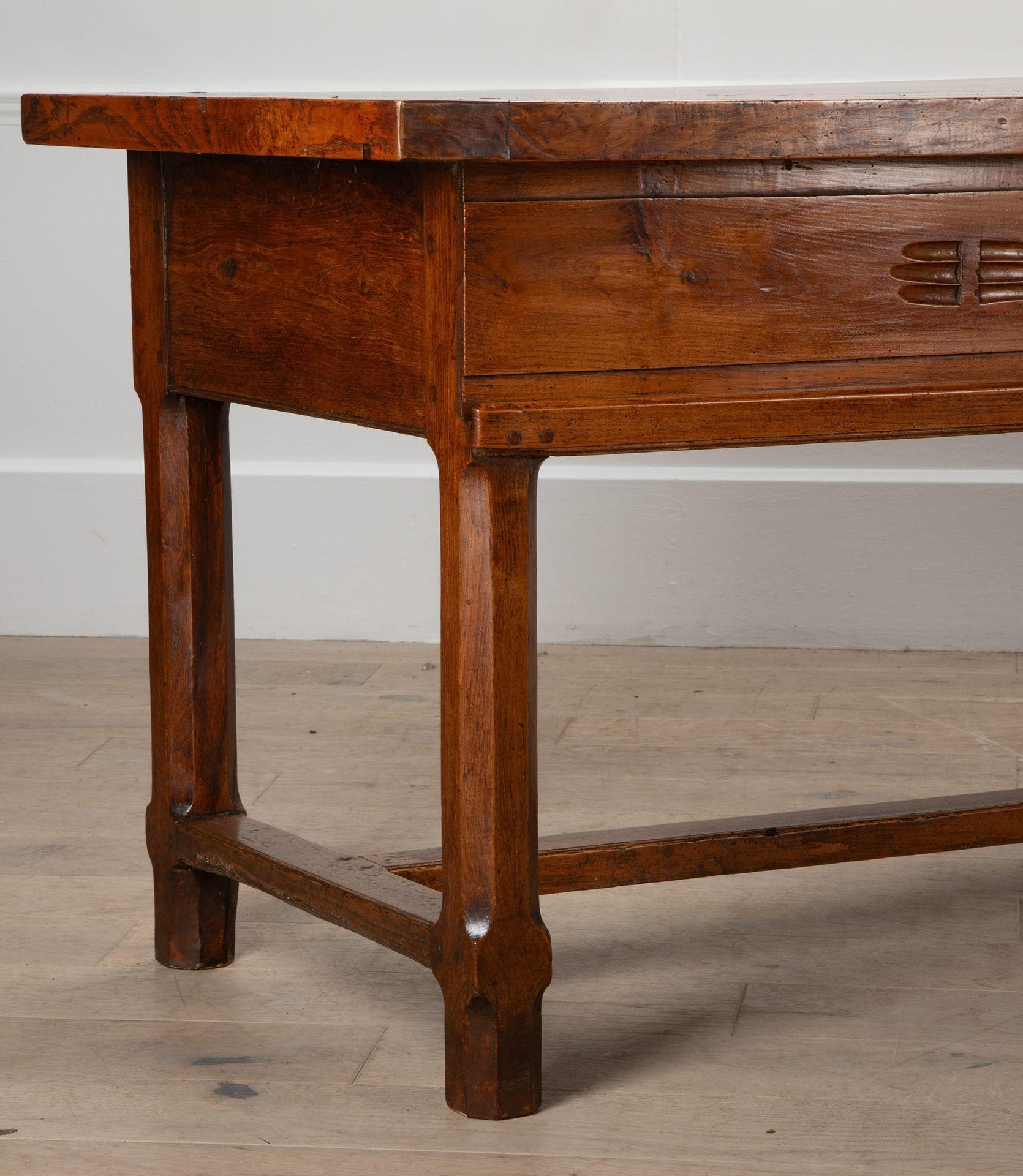 Mesa de servicio francesa de roble del siglo XIX en venta 2
