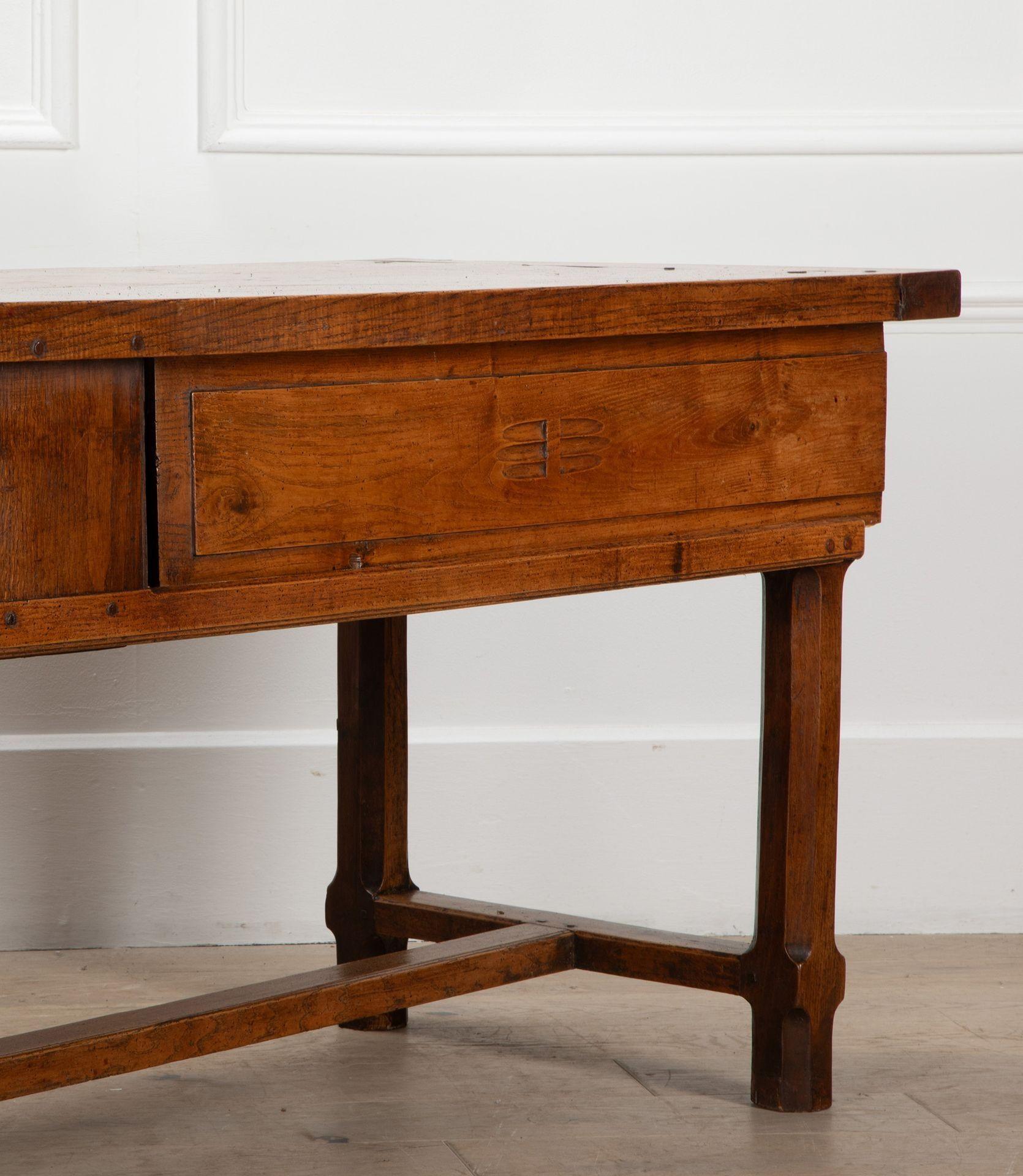 Mesa de servicio francesa de roble del siglo XIX en venta 3