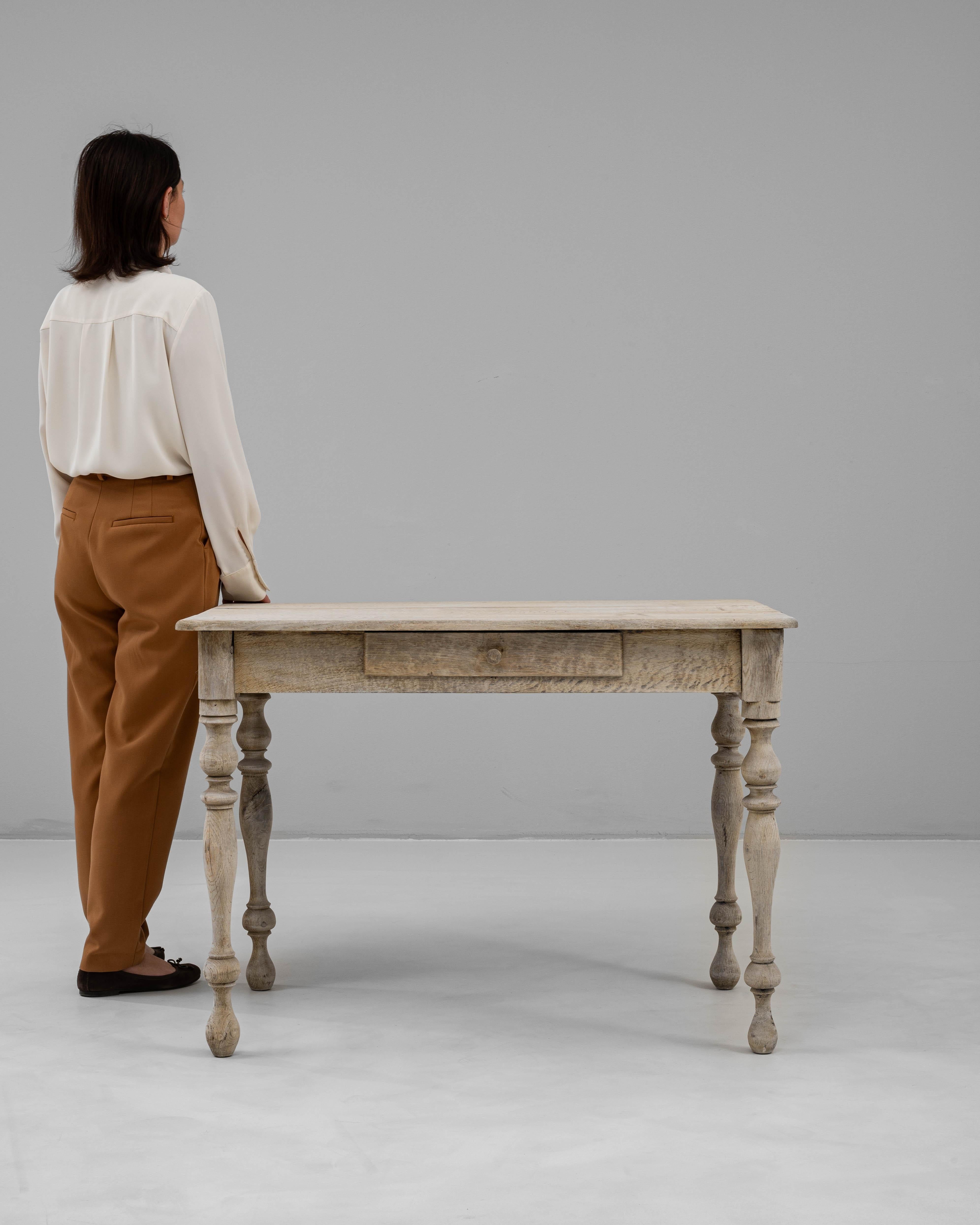 19th Century French Oak Side Table For Sale 1