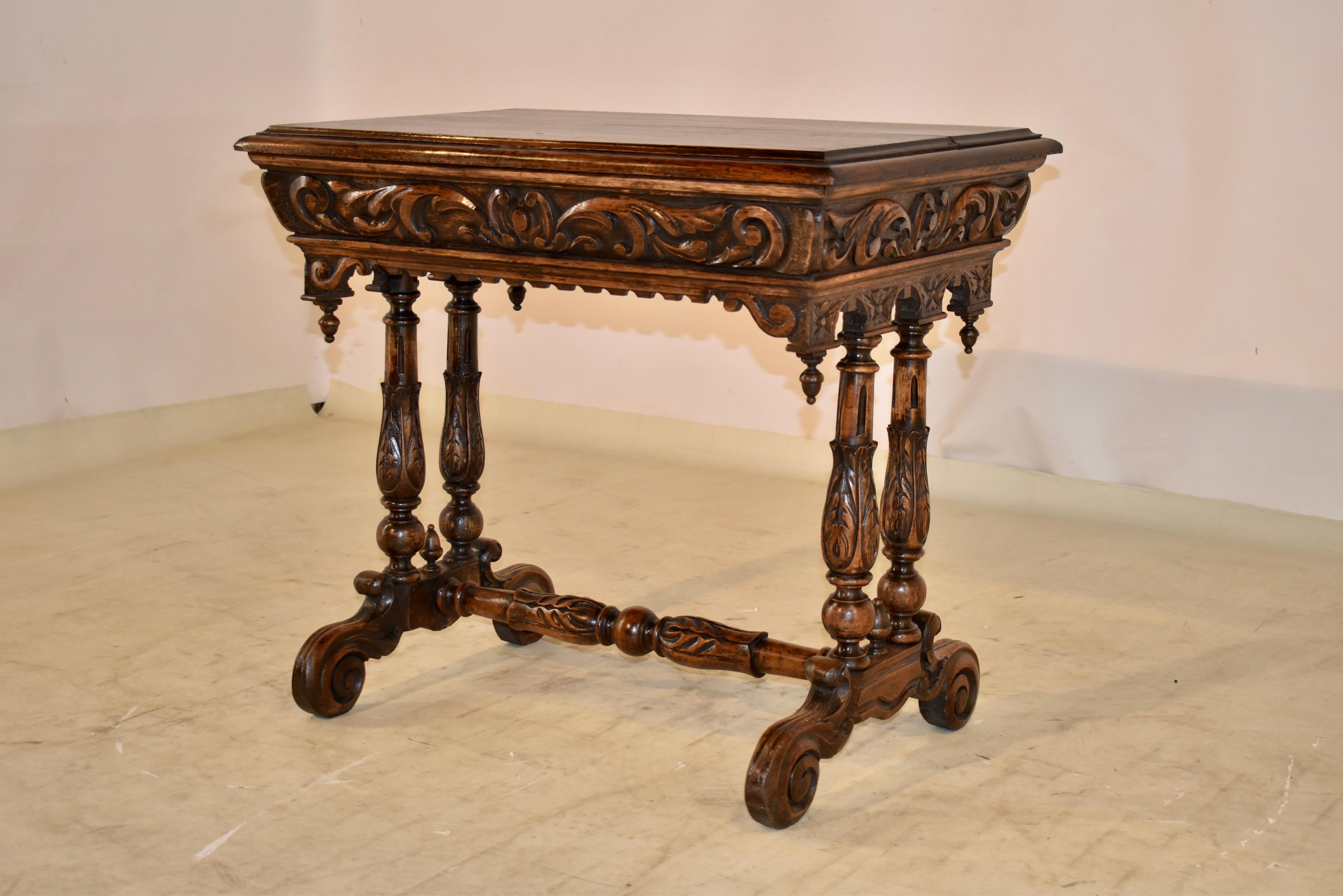 19th Century French Oak Side Table For Sale 2