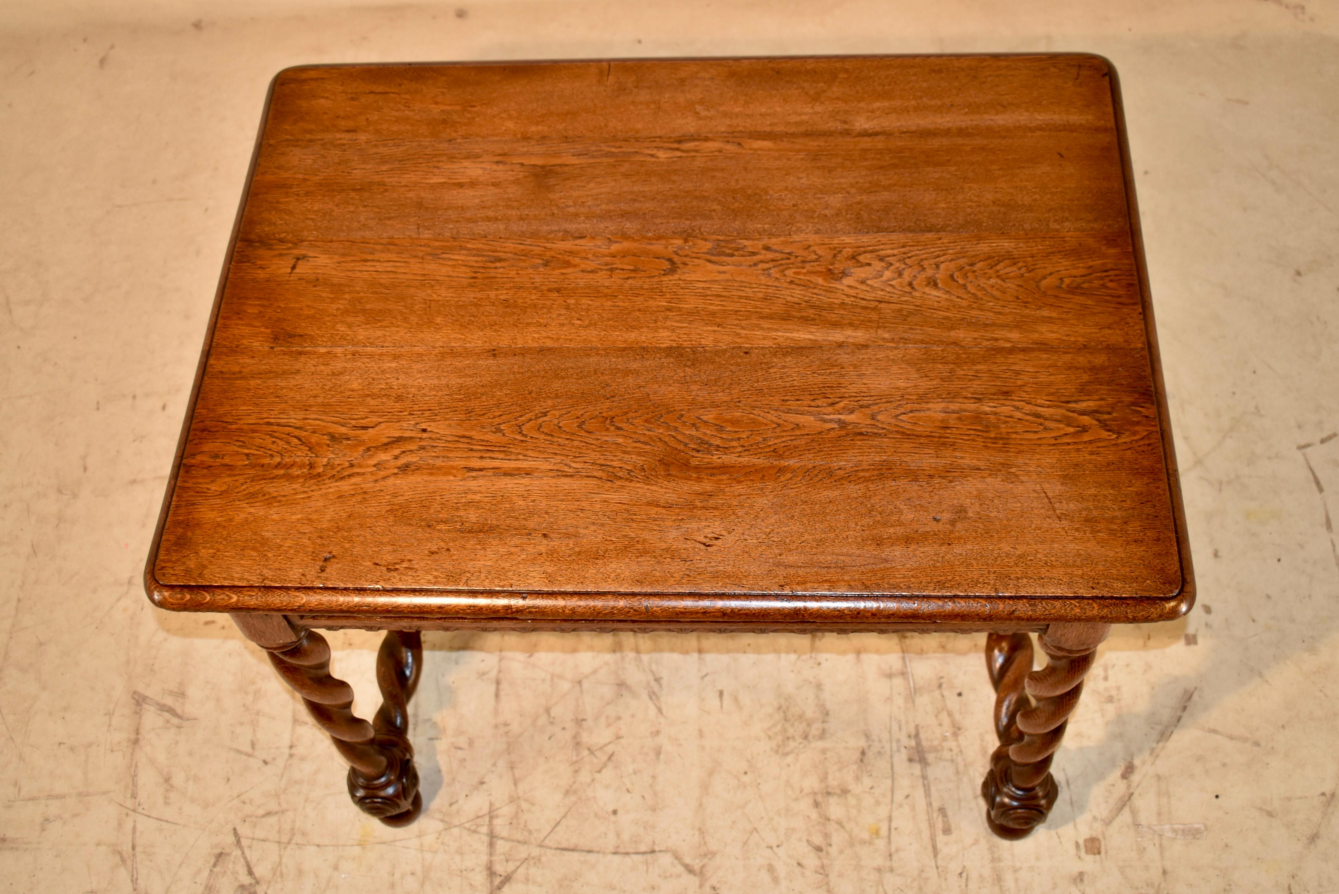 Mesa auxiliar francesa de roble del siglo XIX en venta 3