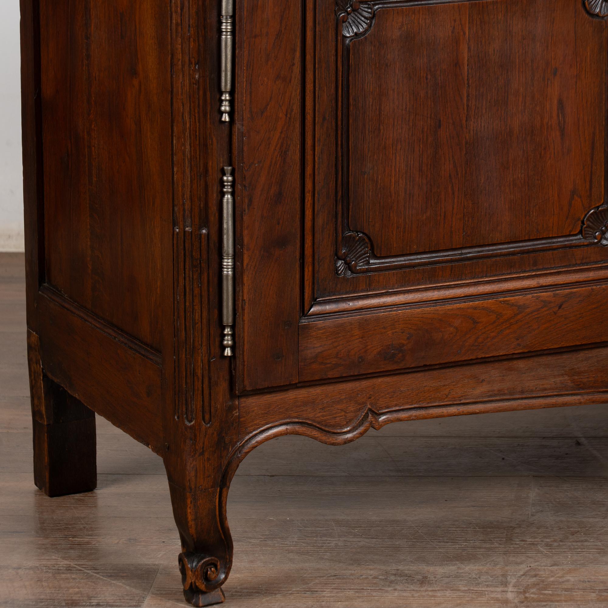 Stile provenzale Credenza francese del XIX secolo in Oak Buffet in vendita