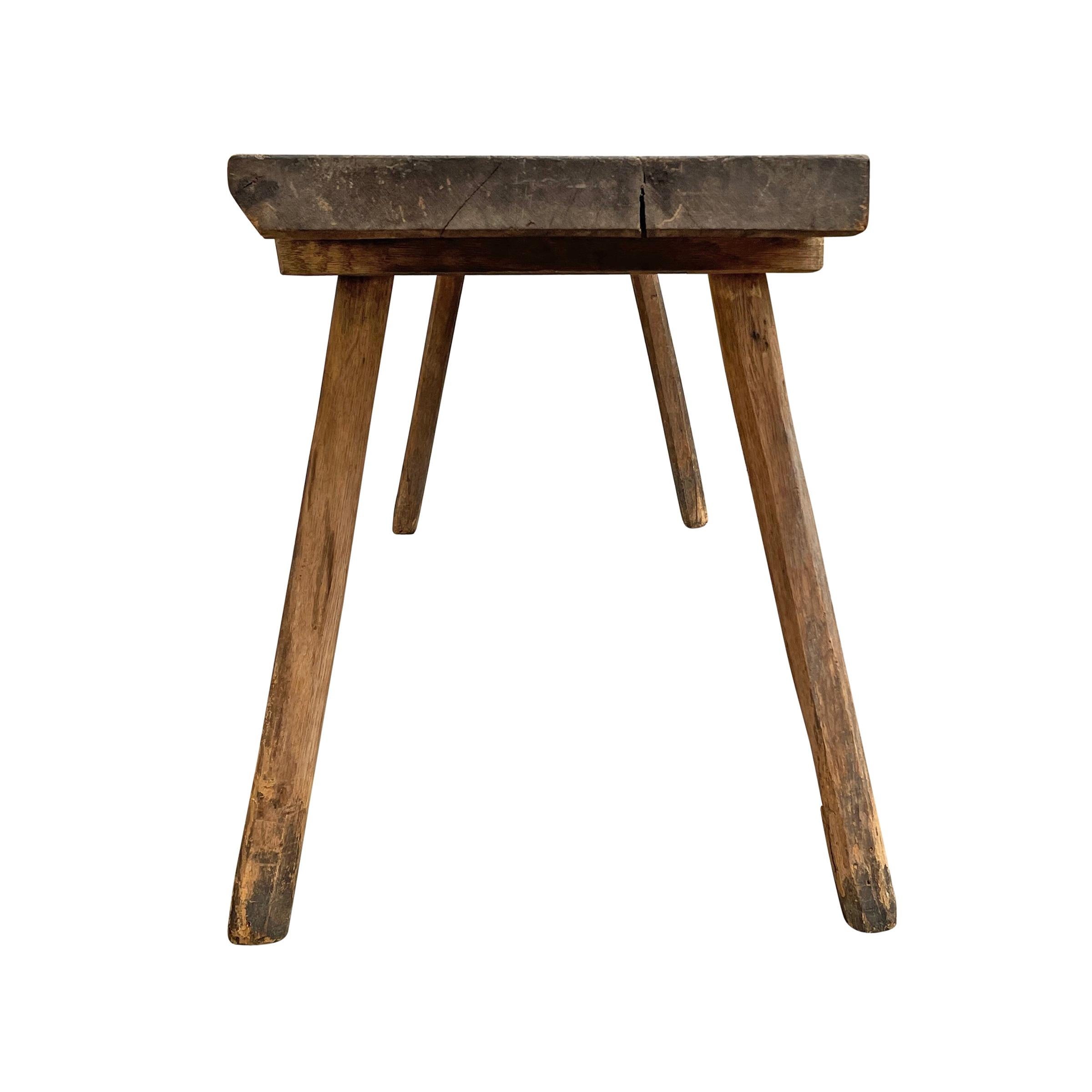 Französischer Eichenholztisch aus dem 19. Jahrhundert im Angebot 3