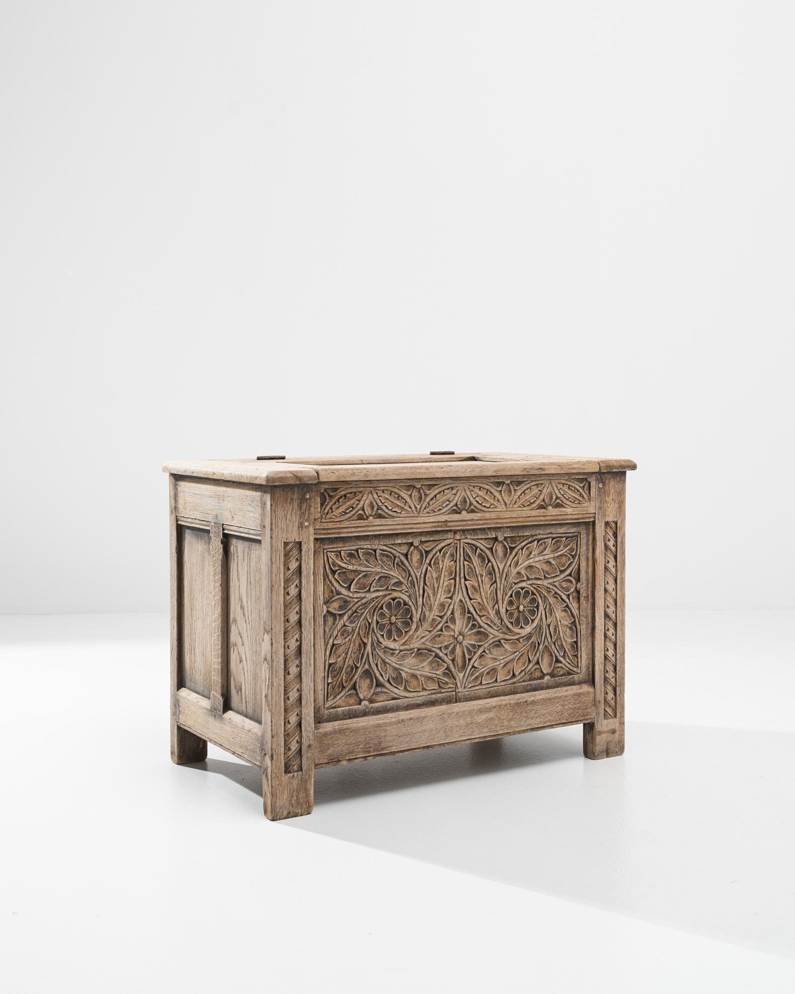Sbiancato 19th Century French Oak Trunk