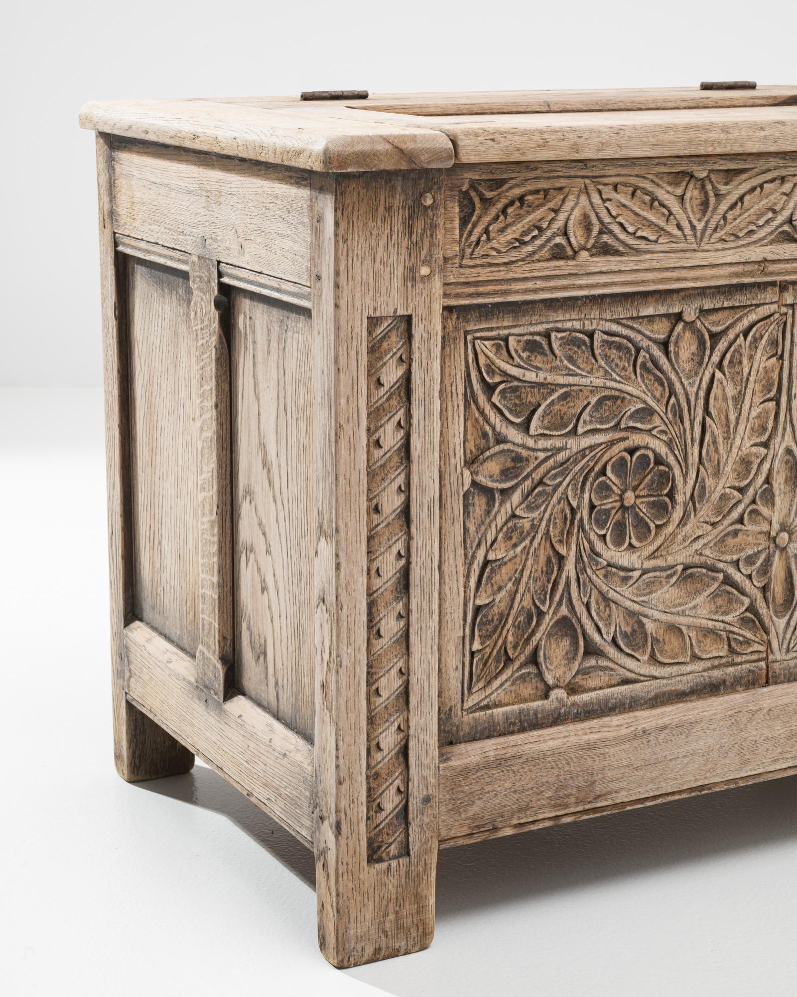Quercia 19th Century French Oak Trunk