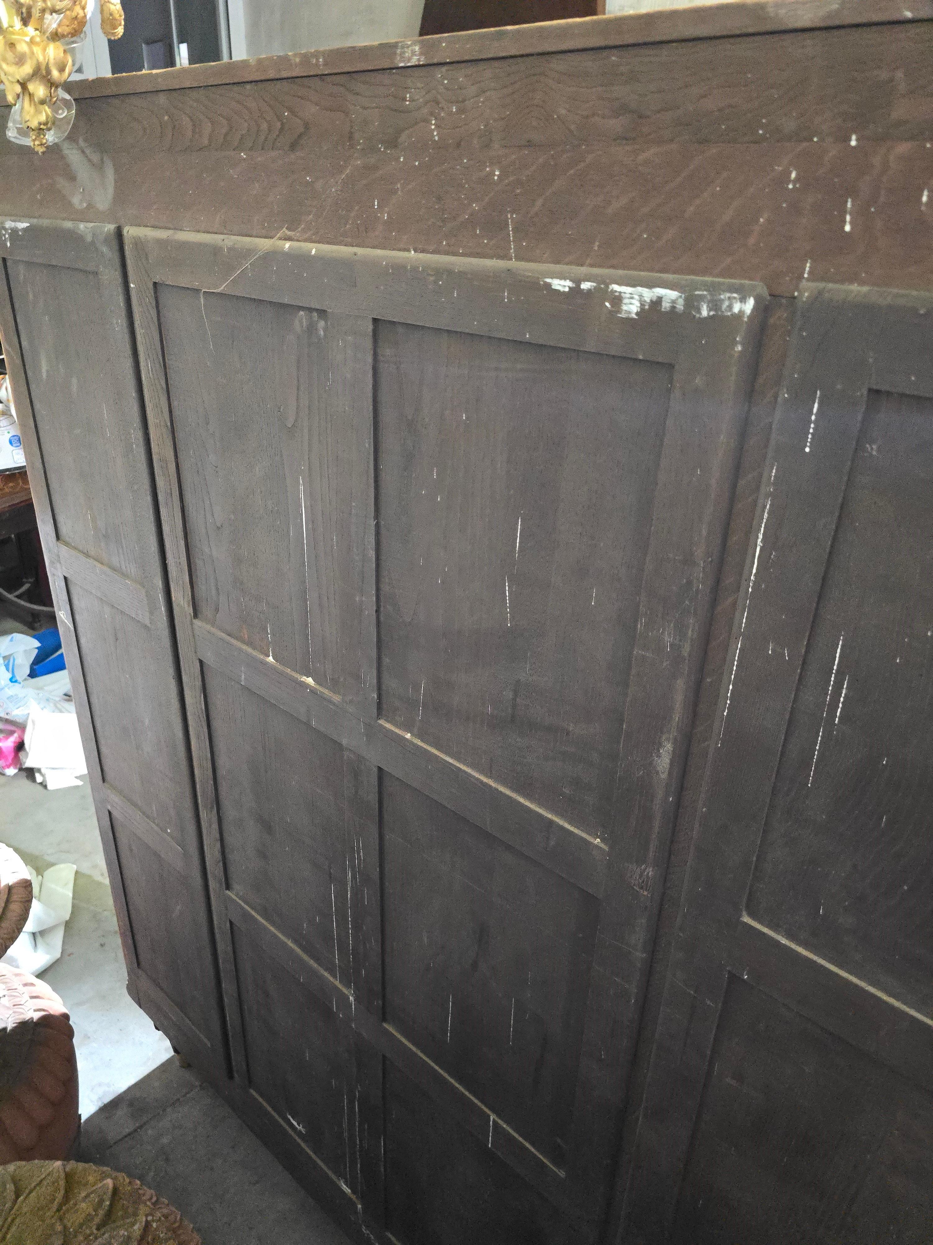 Vitrina francese del XIX secolo in Oak con ornamenti in bronzo dorato in vendita 1