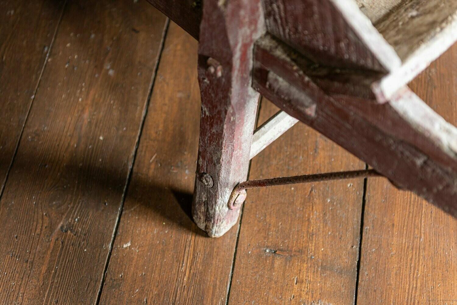 19th Century French Oak Wheelbarrow In Good Condition In Staffordshire, GB