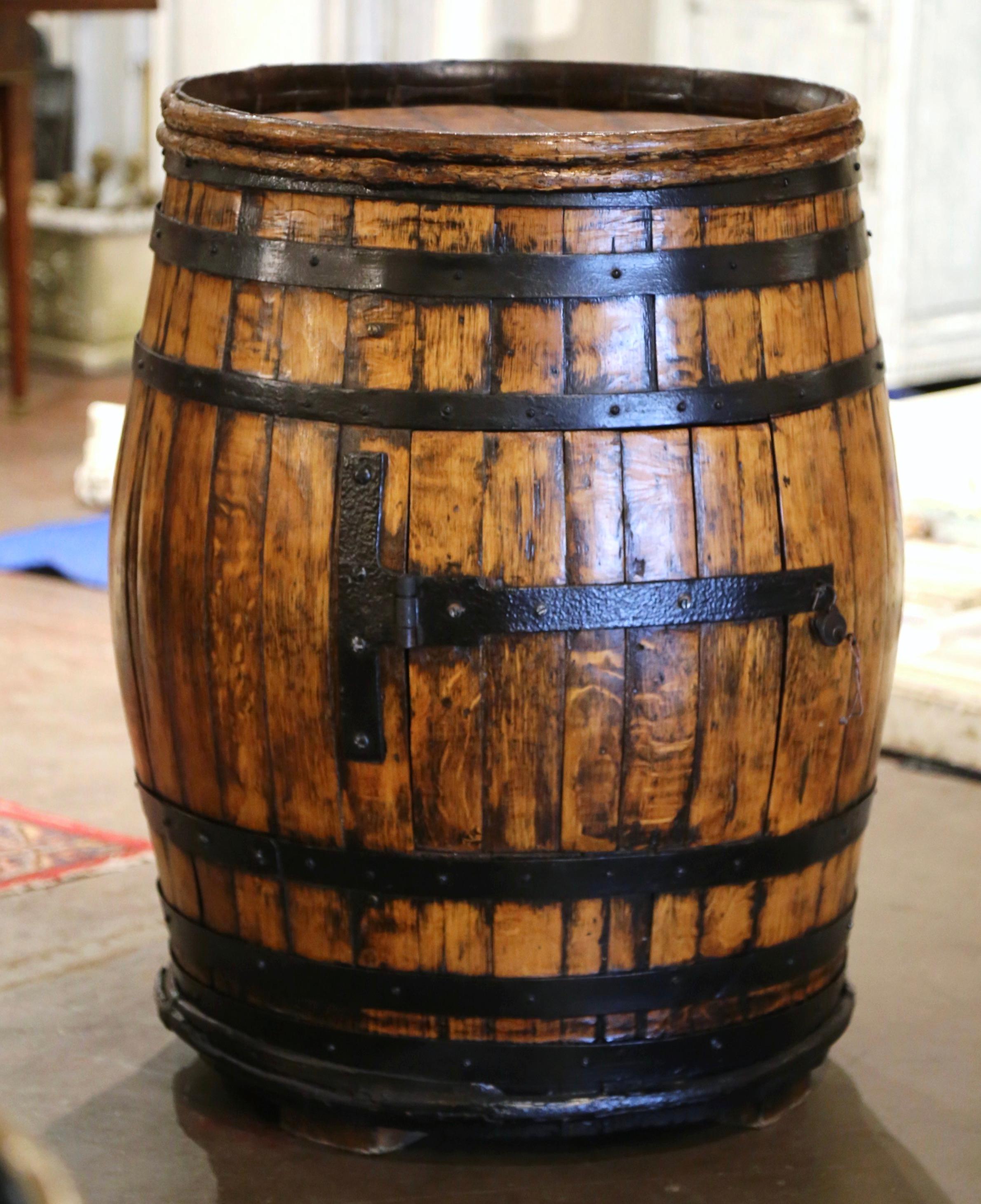 19th Century French Oak Wine Barrel Converted to Bar In Excellent Condition For Sale In Dallas, TX