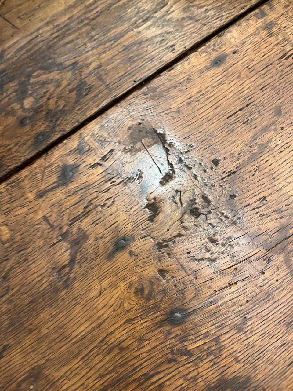Petite 19th Century French Oak Wine Tasting Table In Good Condition In Houston, TX