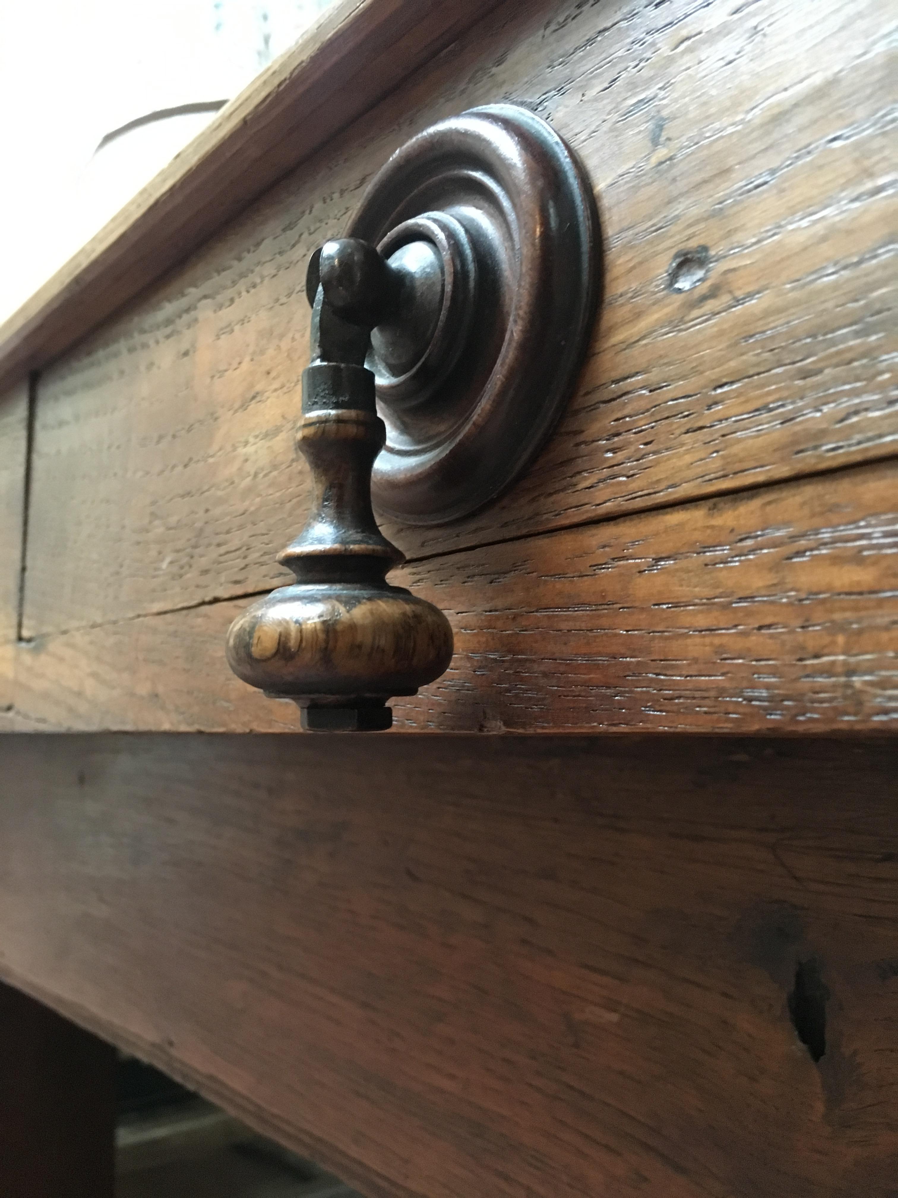 19th Century French Oak Wood Counter, 1890s For Sale 2