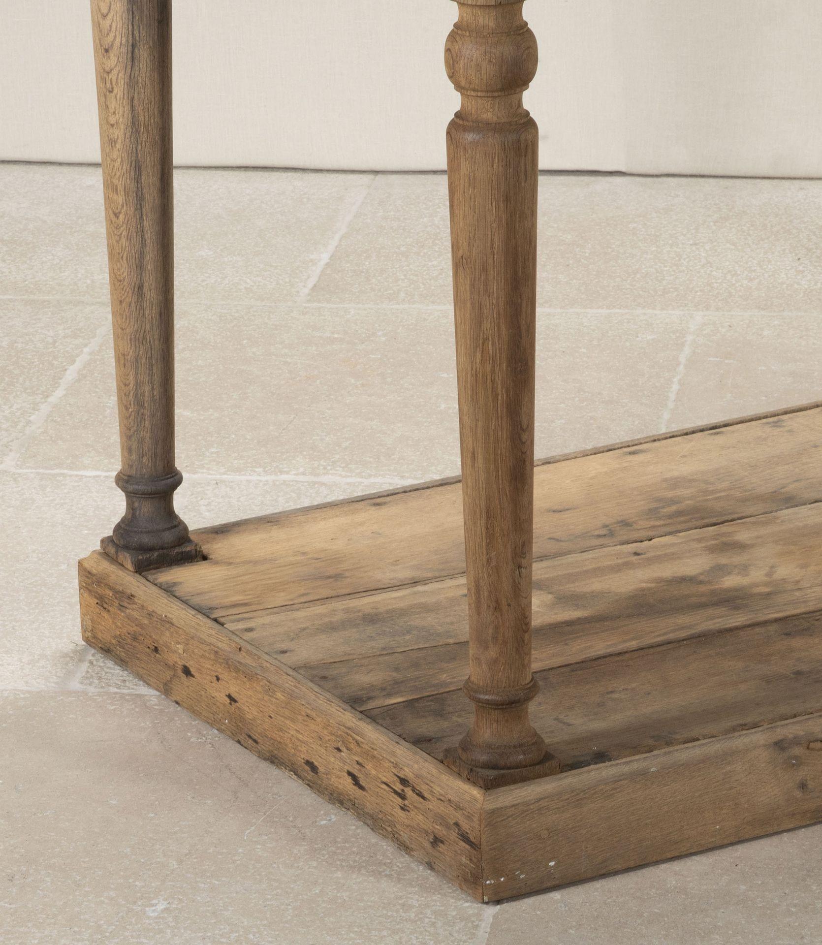 Mesa de trabajo francesa de roble del siglo XIX en venta 5
