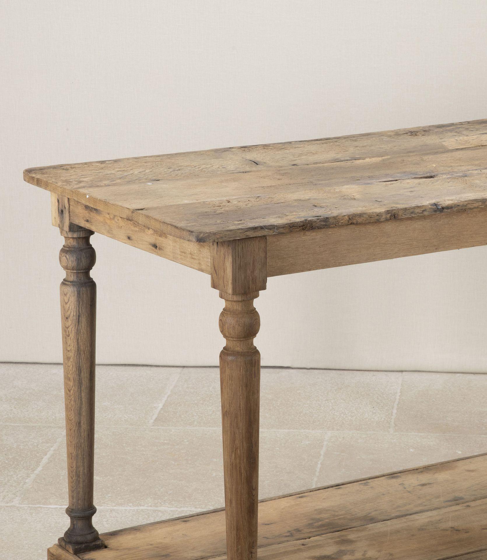 Mesa de trabajo francesa de roble del siglo XIX en venta 6