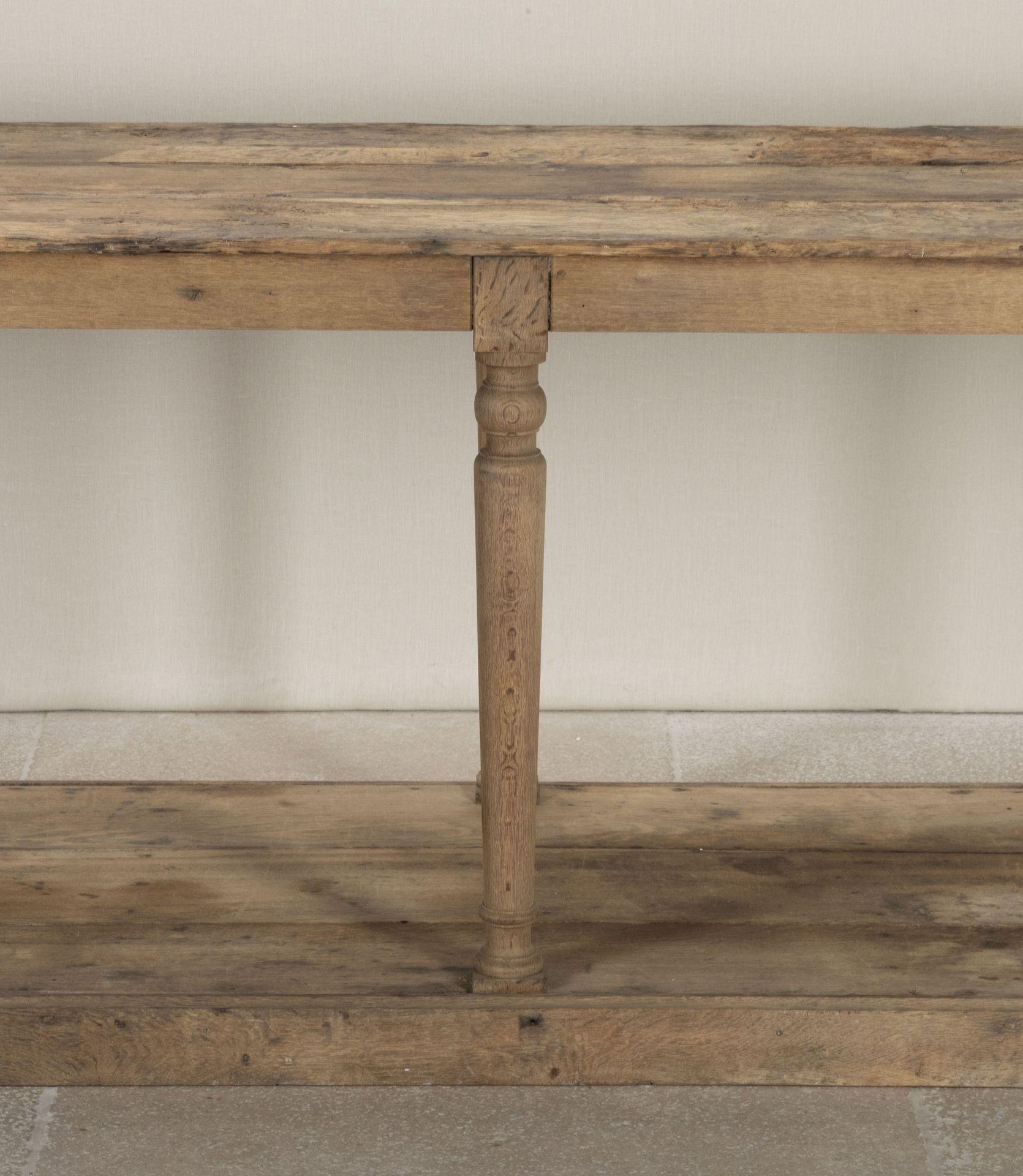 Mesa de trabajo francesa de roble del siglo XIX en venta 7