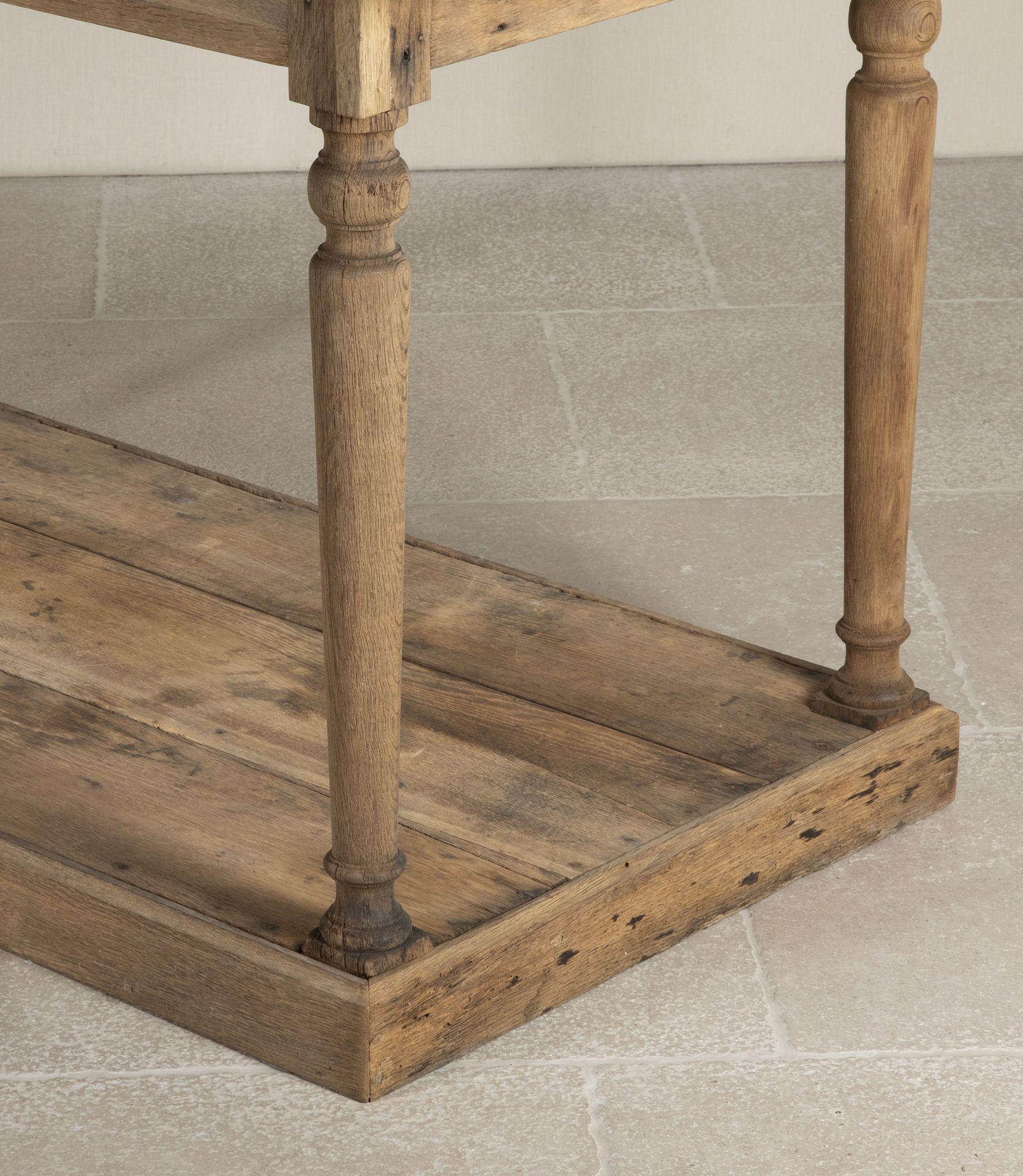 Mesa de trabajo francesa de roble del siglo XIX en venta 8